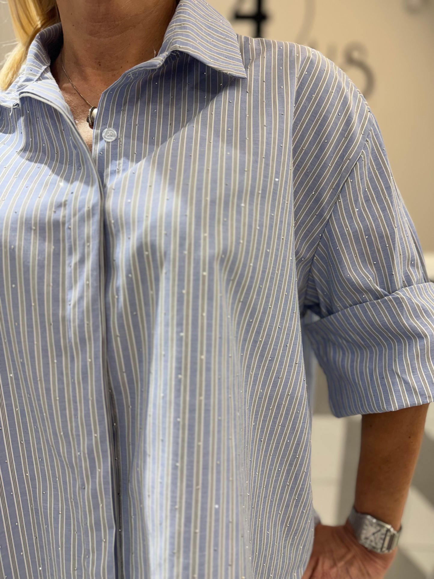 Dryžuoti marškiniai su žėručiais (p879)