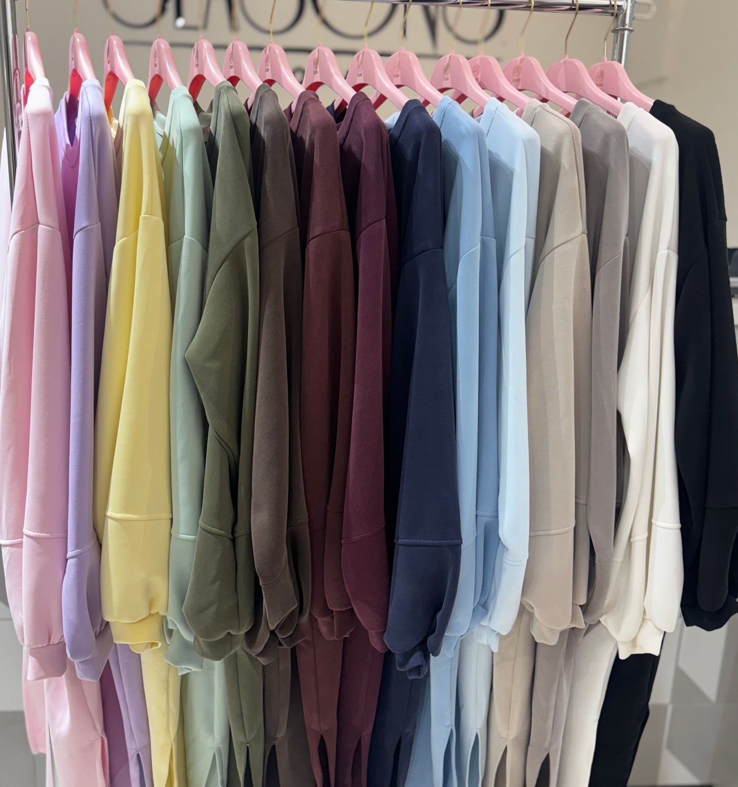 Laisvalaikio stiliaus suknelė (S183)