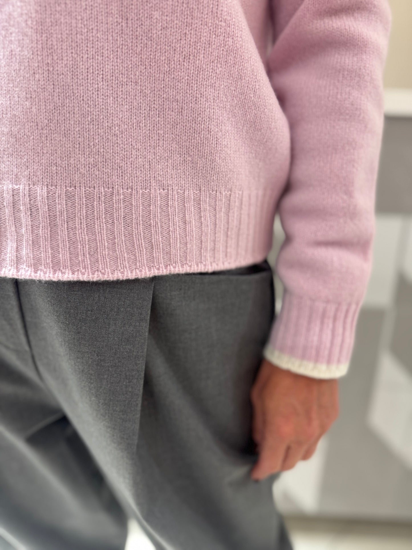 Lanos vilnos megztinis (M449)