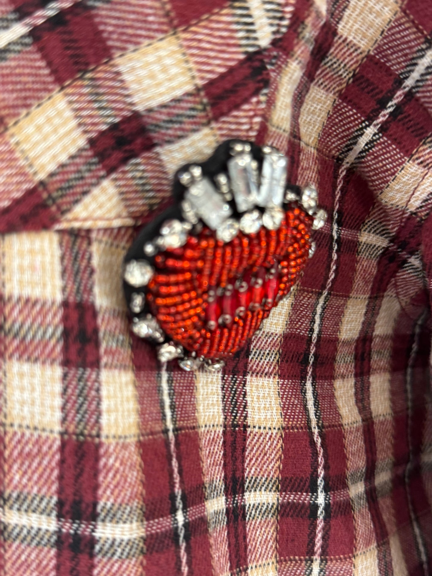 Languoti marškiniai su ženkliukais (P864)