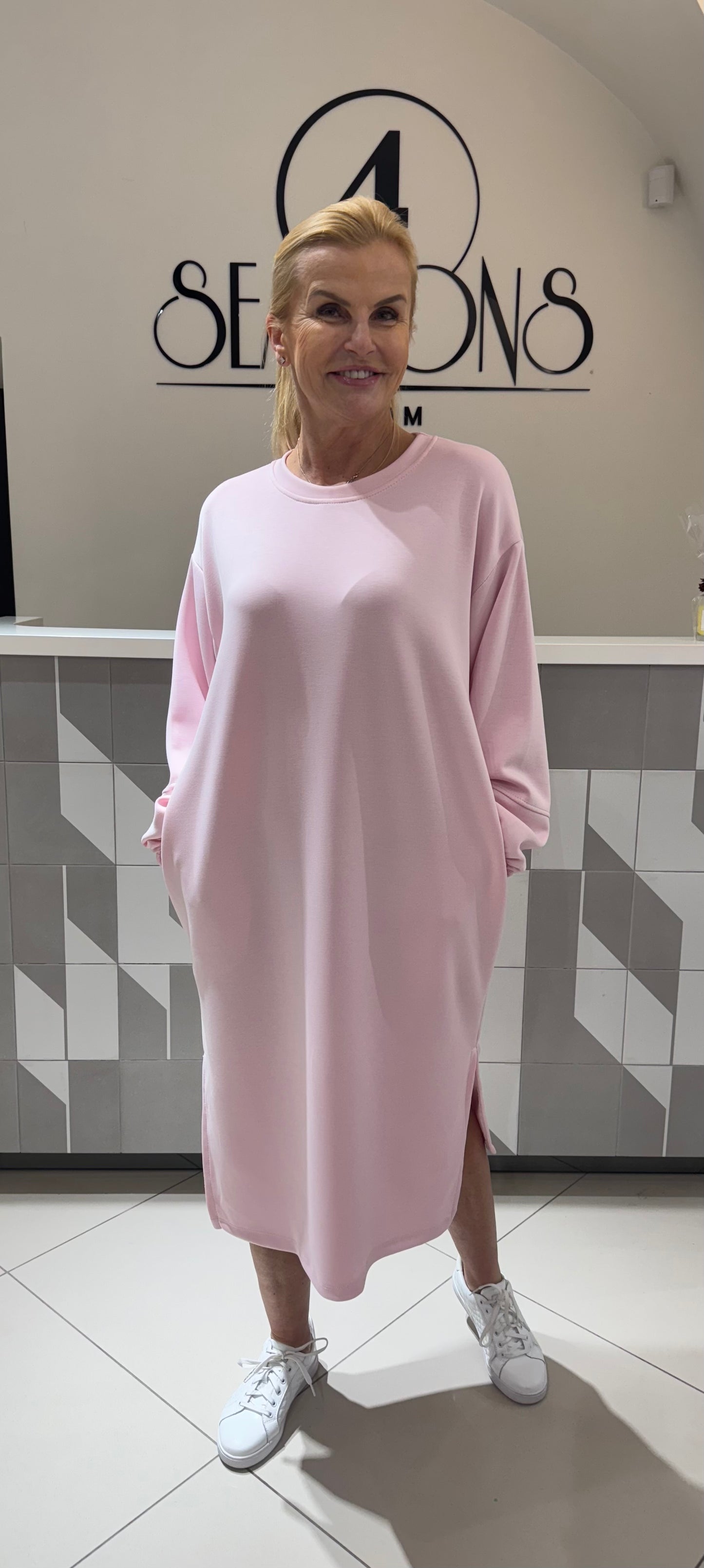 Laisvalaikio stiliaus suknelė (S183)