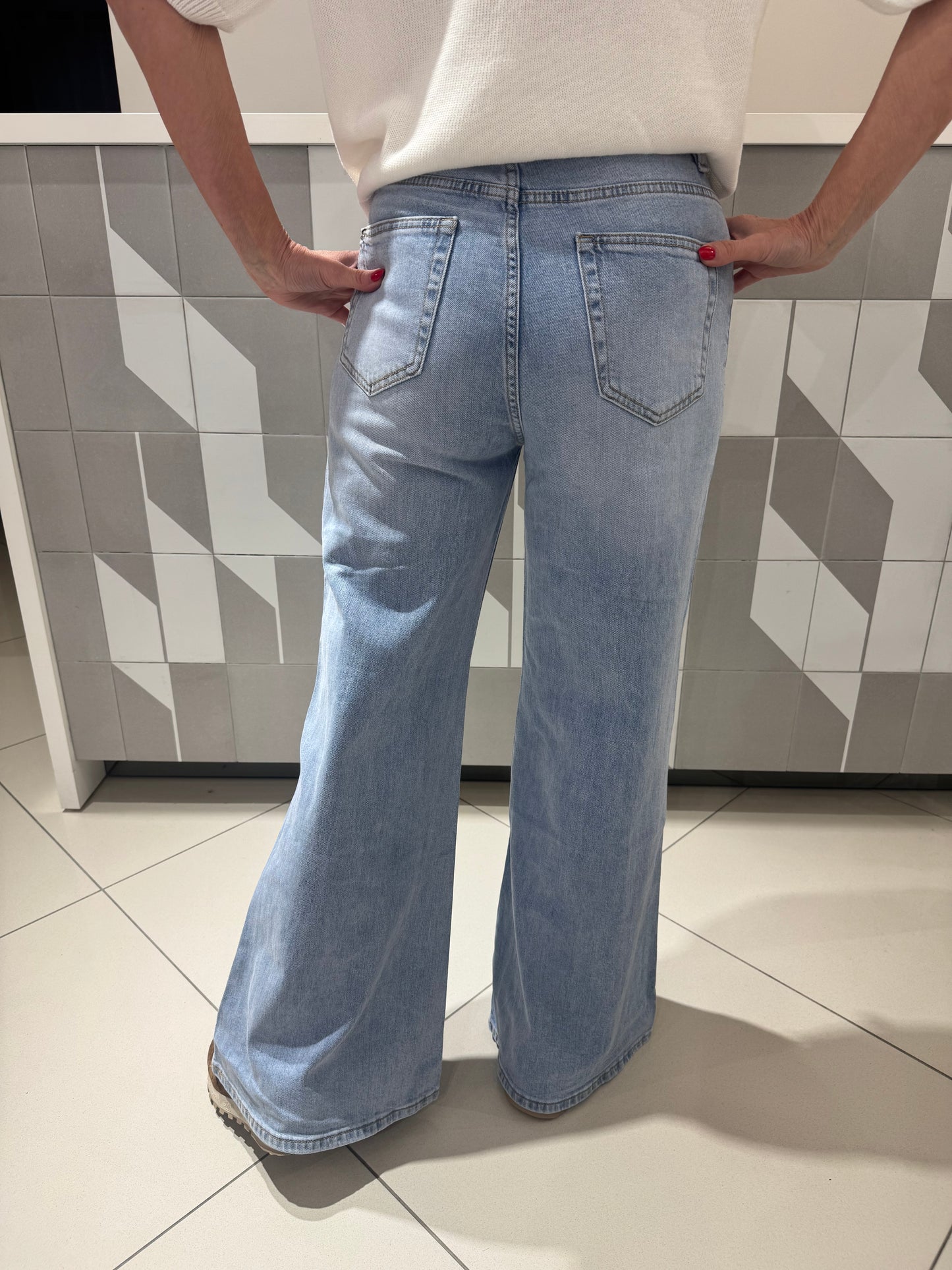 Džinsai su pintu dirželiu (modelis mažintas)(K624)