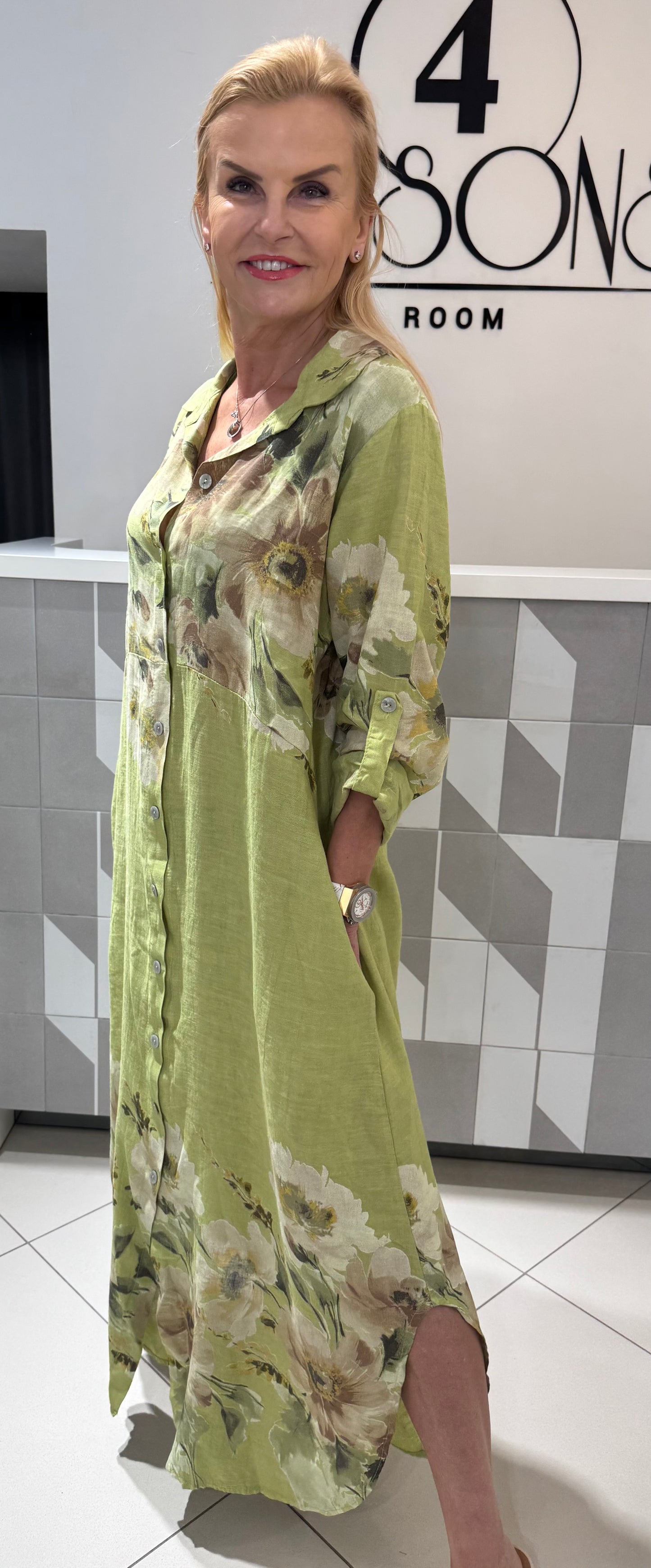 Lininė suknelė su gėlėmis (S218)