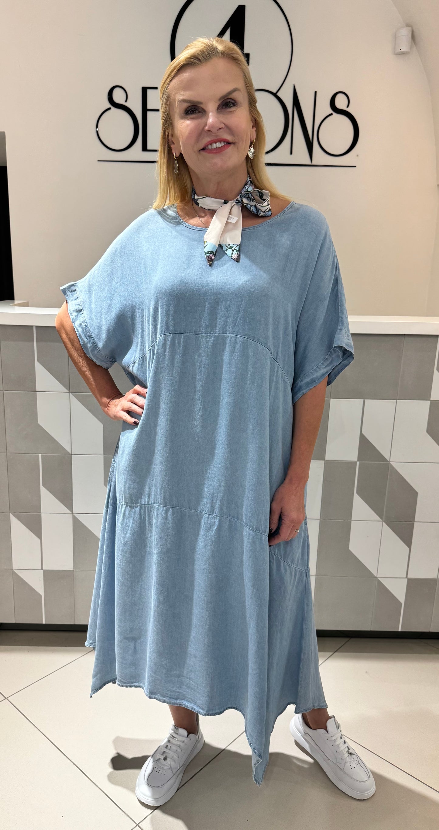 Suknelė plono džinsinio audinio (S195)