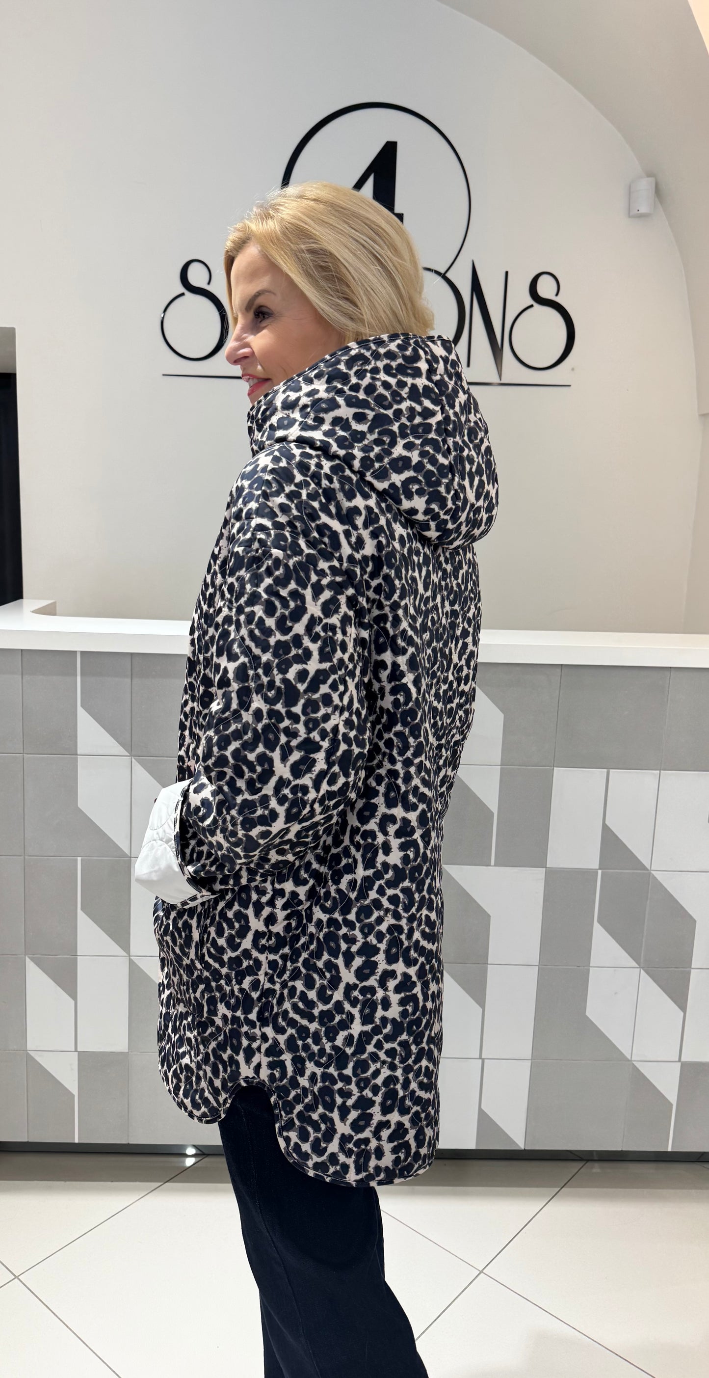 Dvipuse striukė (B234)