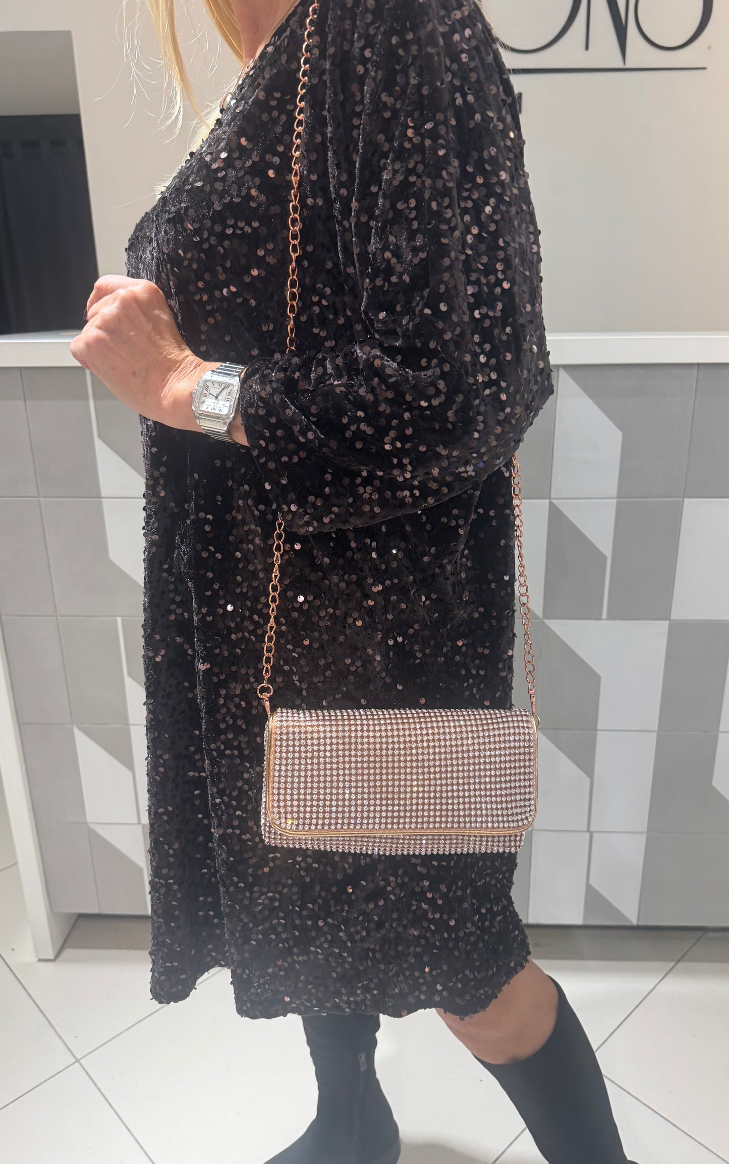 Rankinė su swarovskio akmenukais (R38)