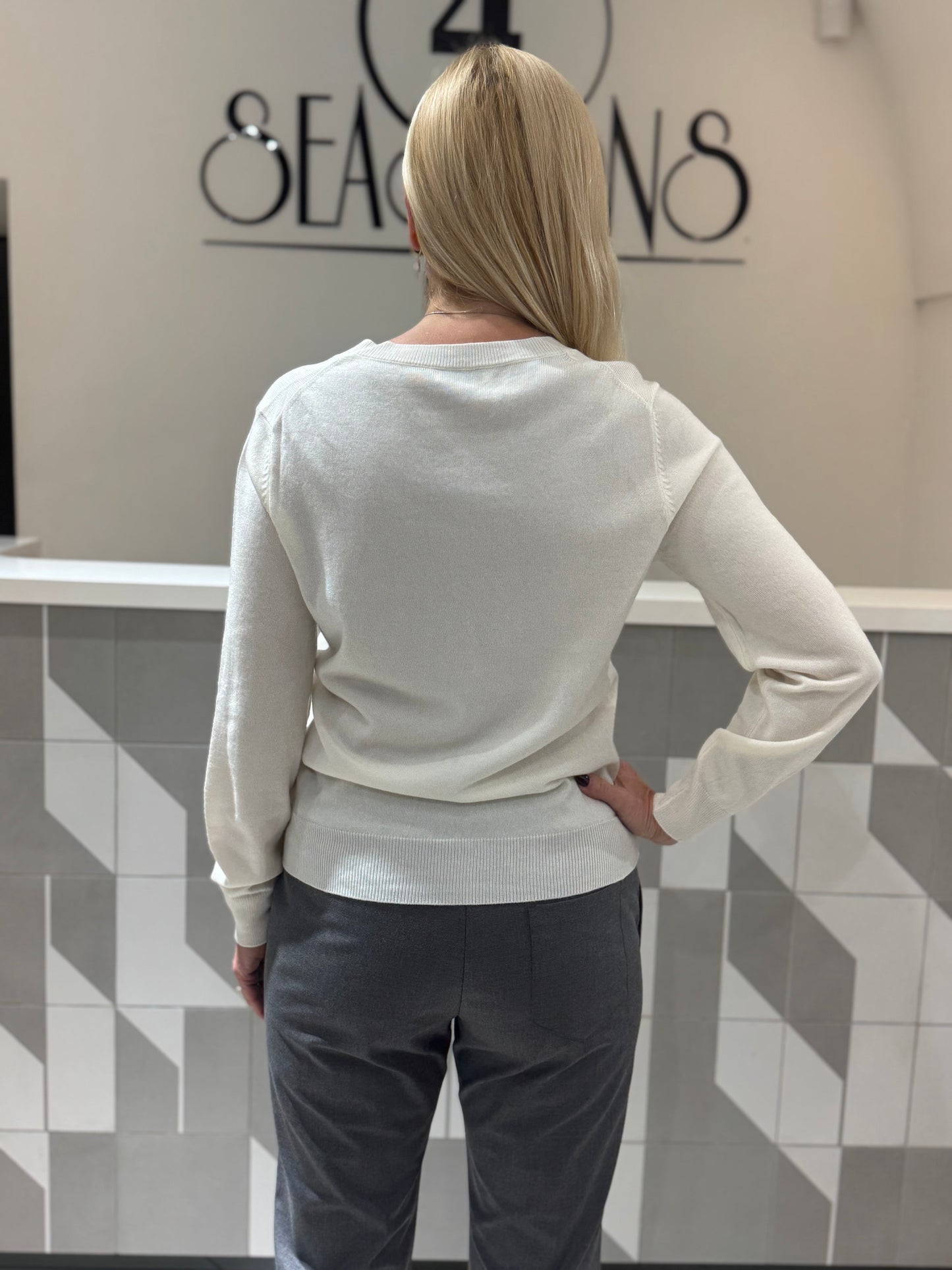 Megztukas V kaklu (M465)