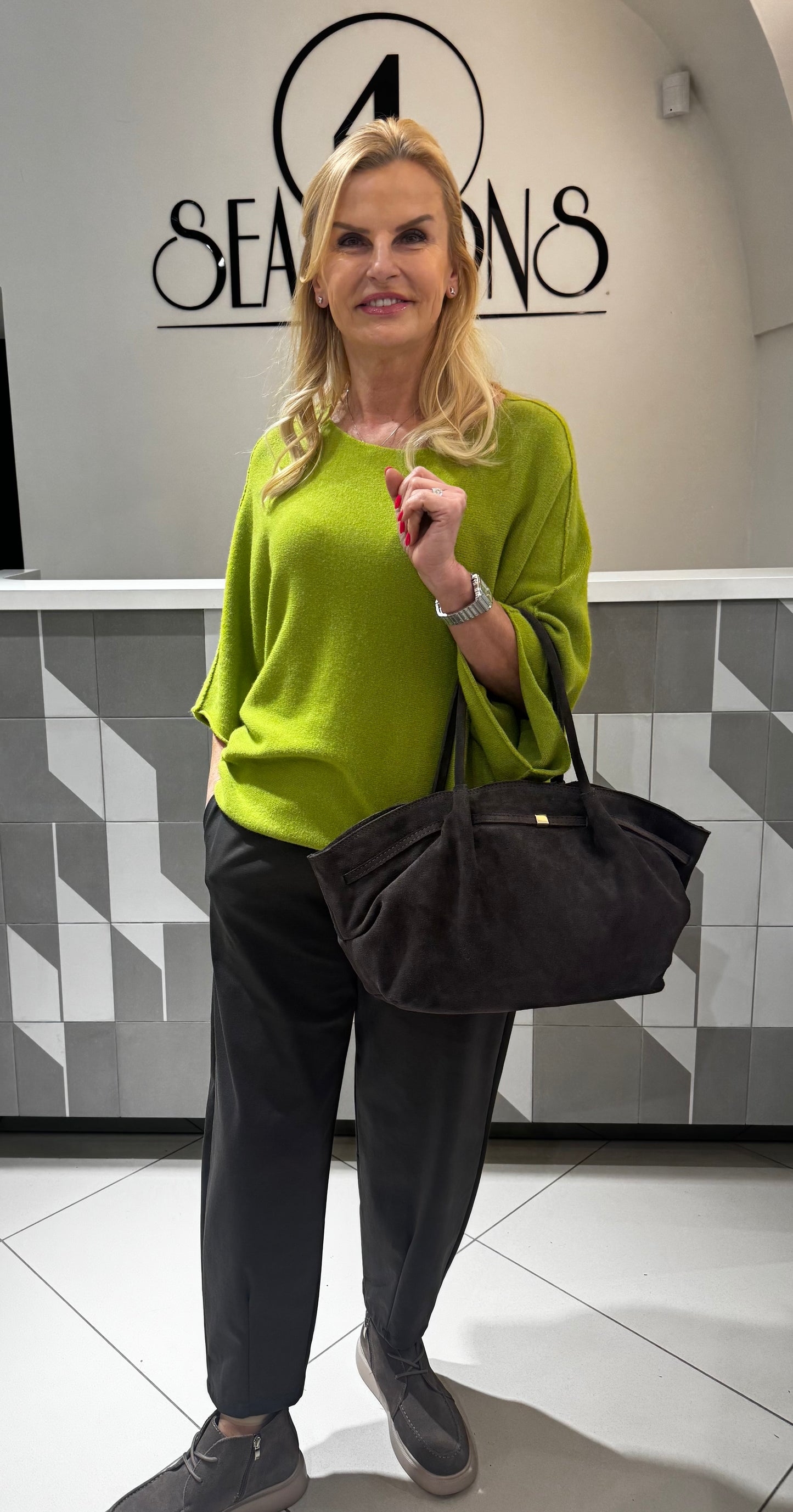 Rankinė skeltinės odos (R78)