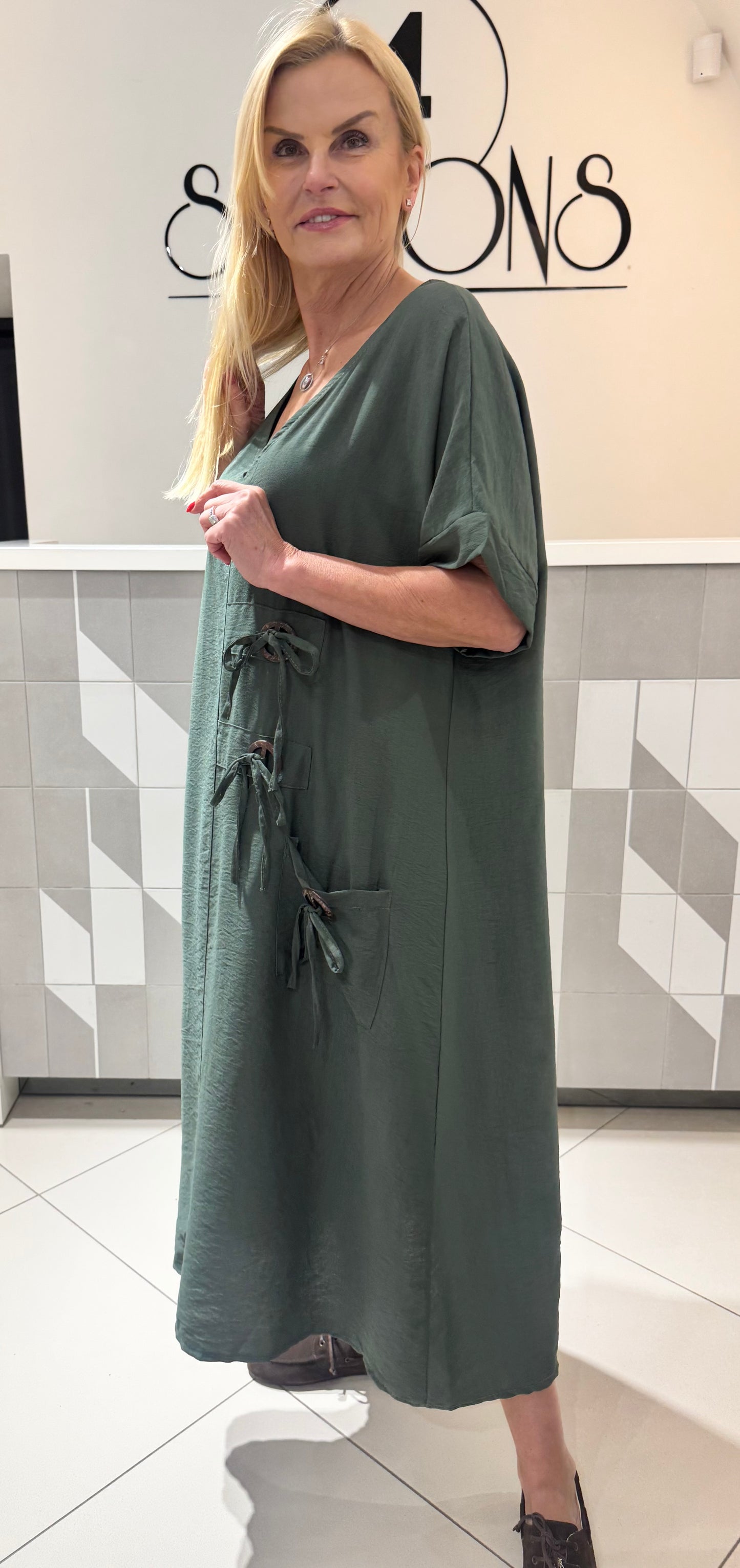 Suknelė  didesniam dydžiui (S237)