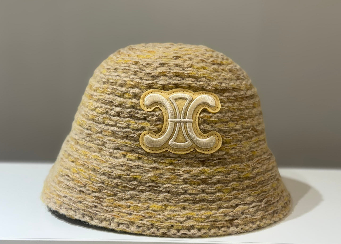 Skrybelaitė su kašmyro vilna (D75)