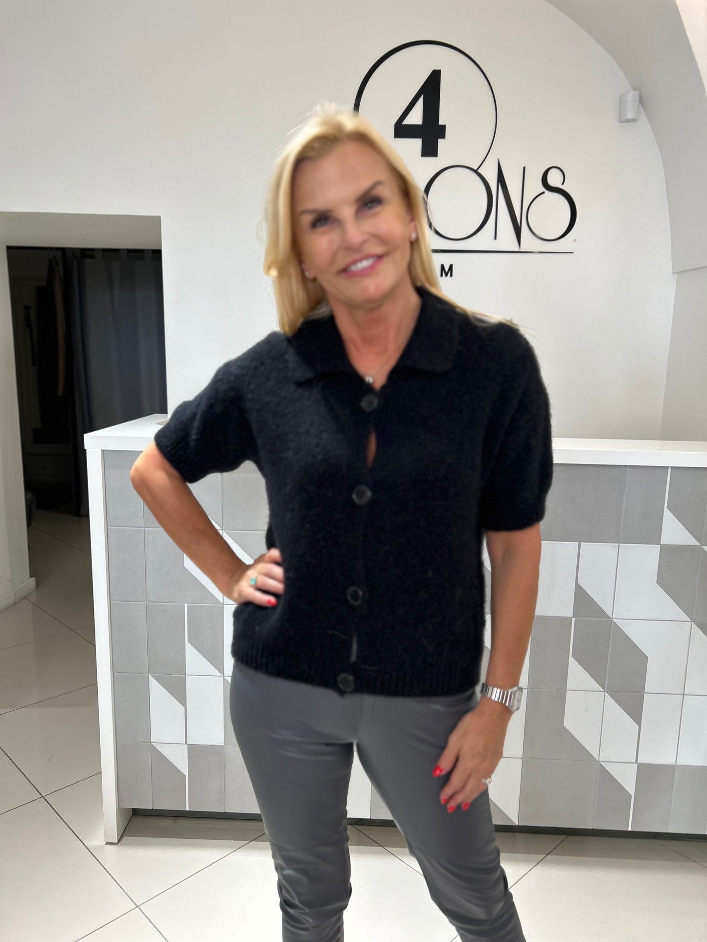 Megztukas su sagomis (m408)