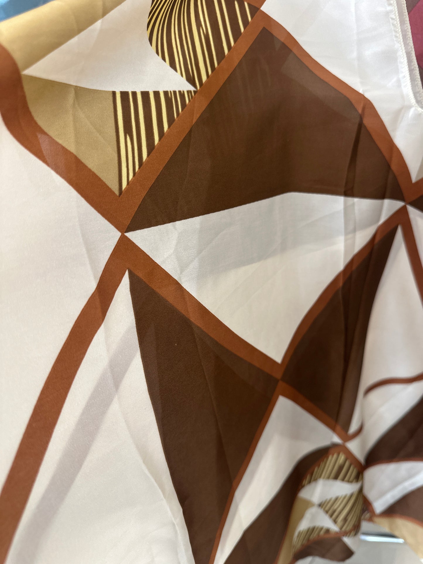 Tunika su V iškirpte (T24)