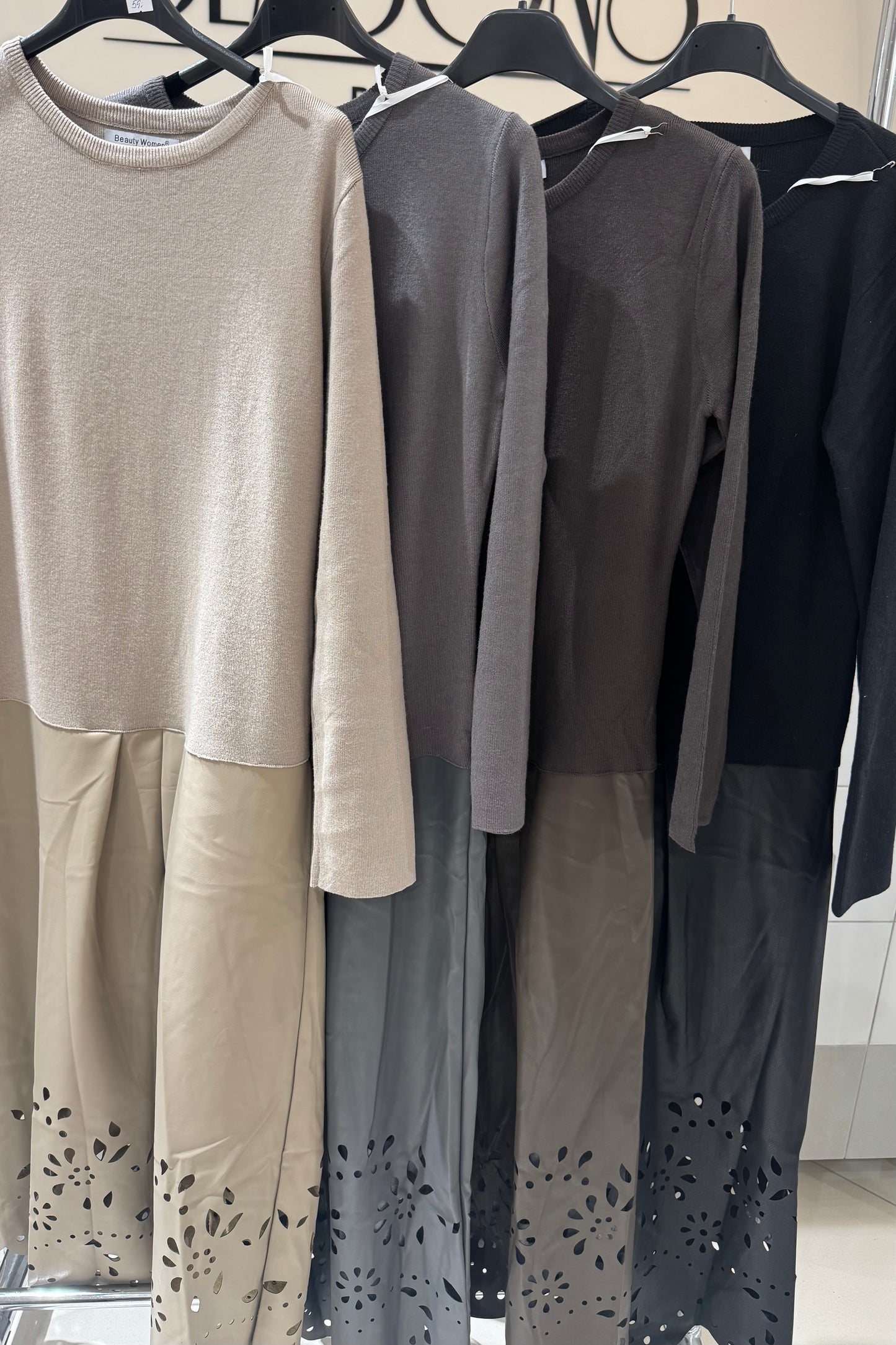 Suknelė su eko oda (S172)