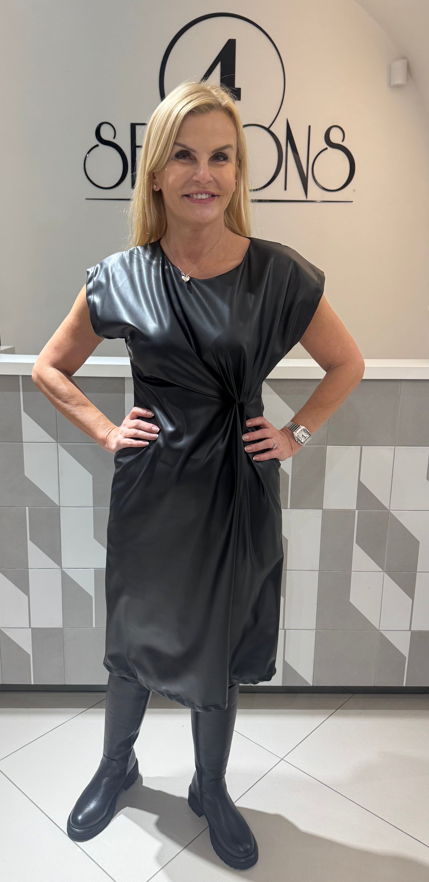 Eko odos suknelė (S130)