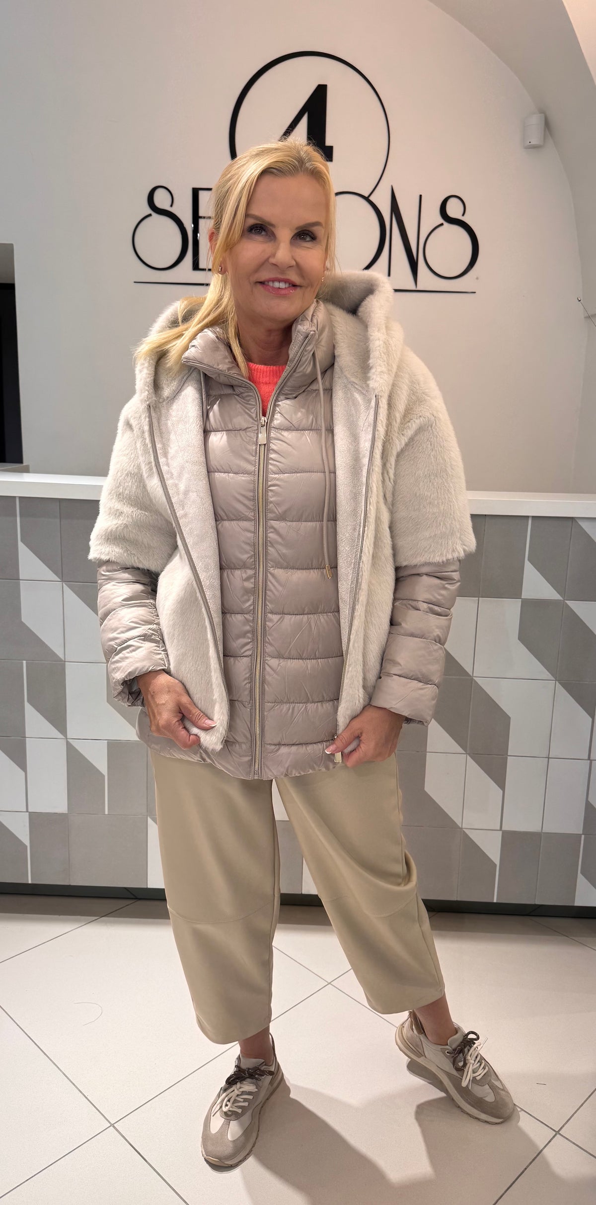 Striukė su kailine liemene (Kp41)