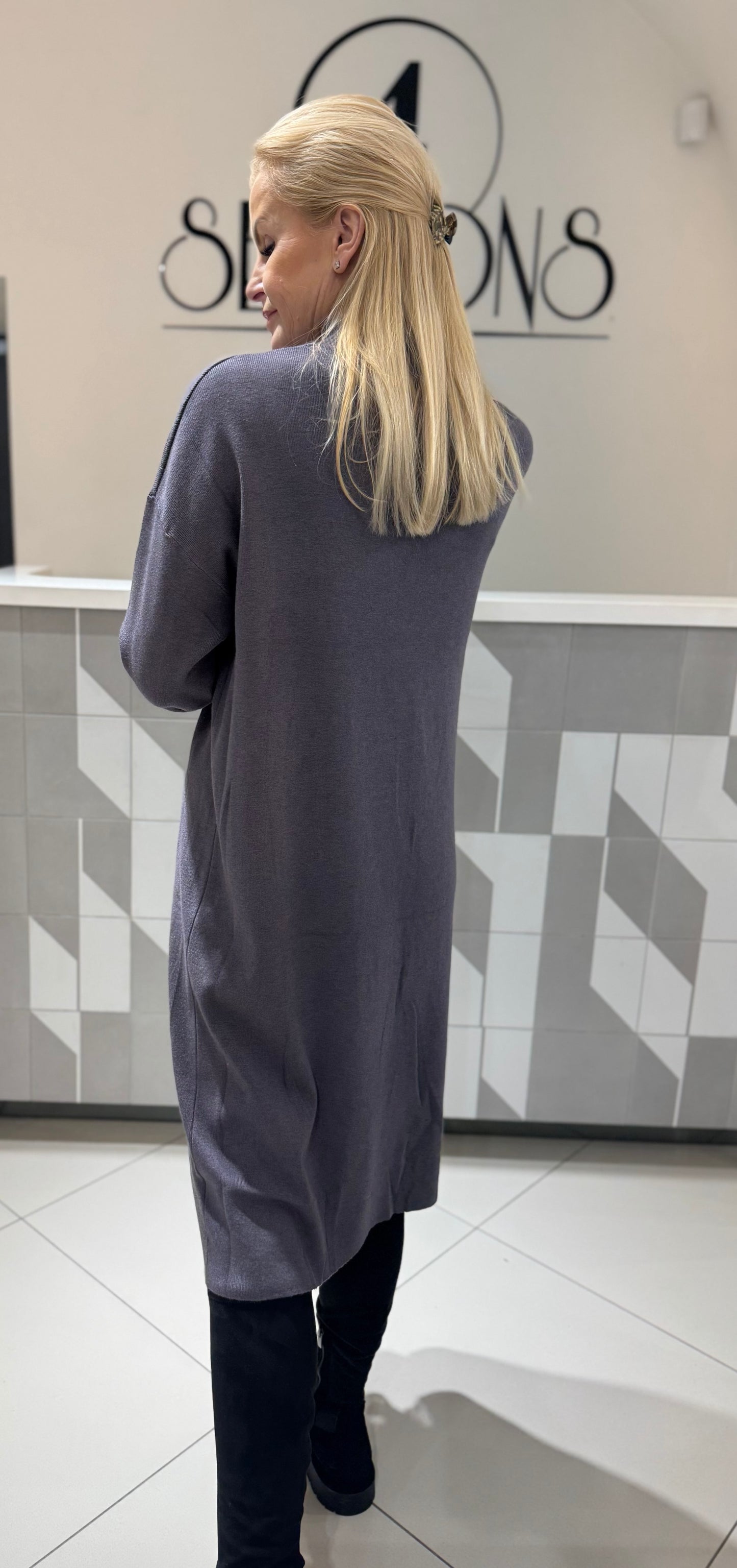 Suknelė su neriniais (S174)