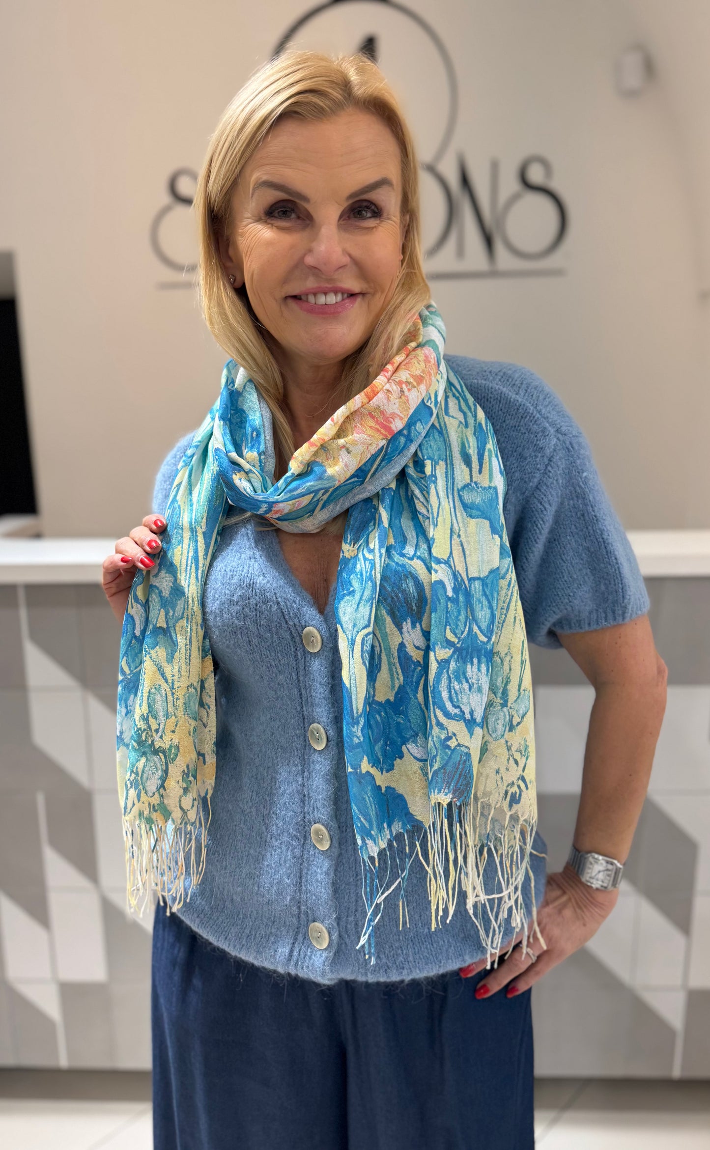 šalikas gėlėtas (D97)