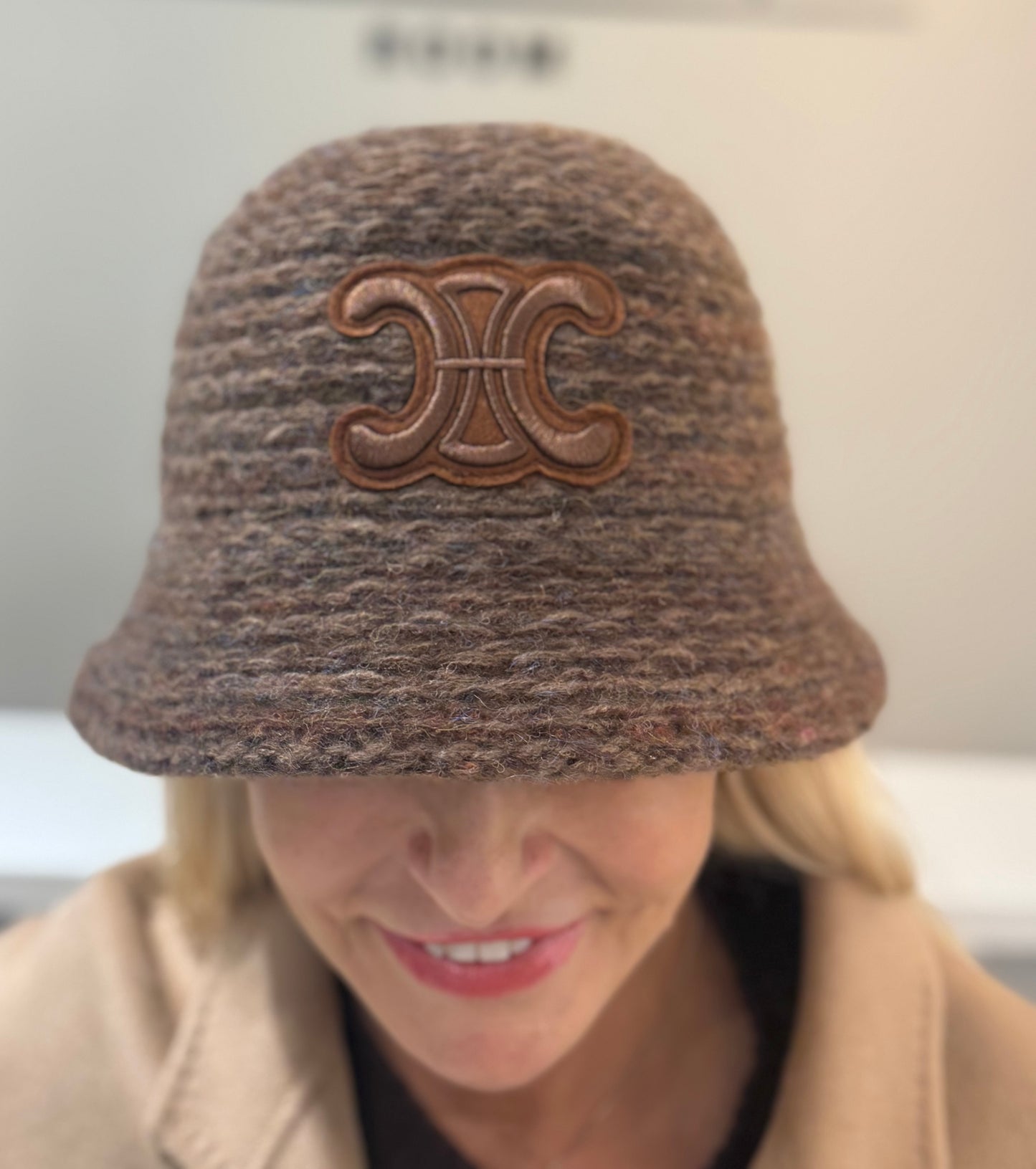 Skrybelaitė su kašmyro vilna (D75)