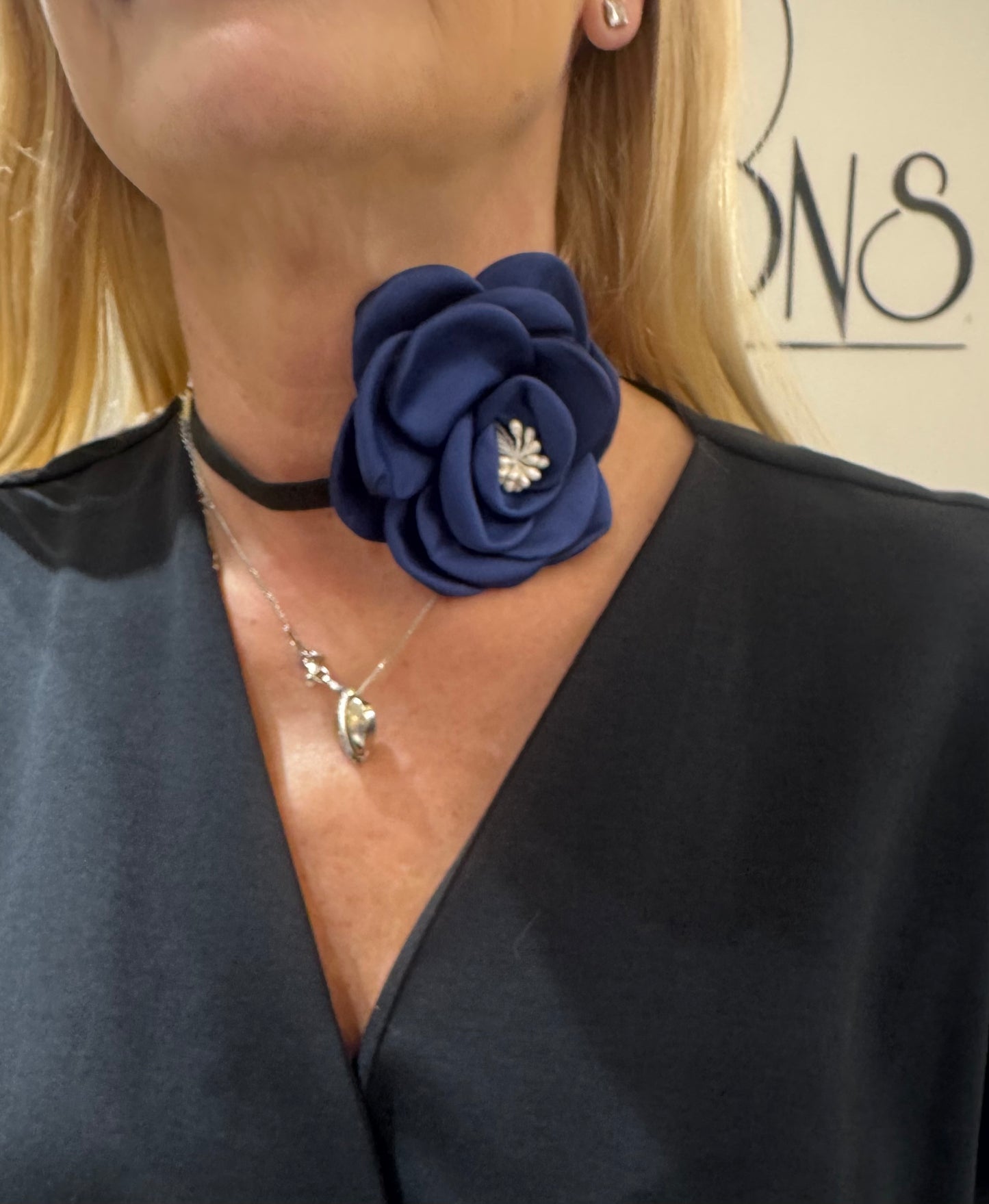 Kaklo papuošalas gėle (G3)