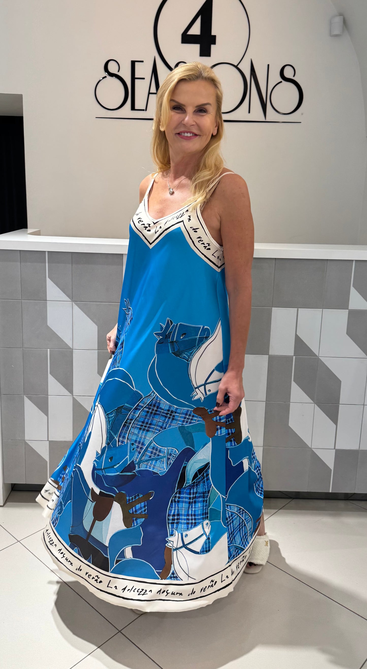 Suknelė su arkliukais (S202)