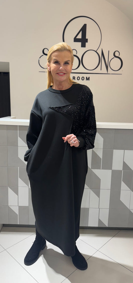 Suknelė puošta žėručiais (S175)