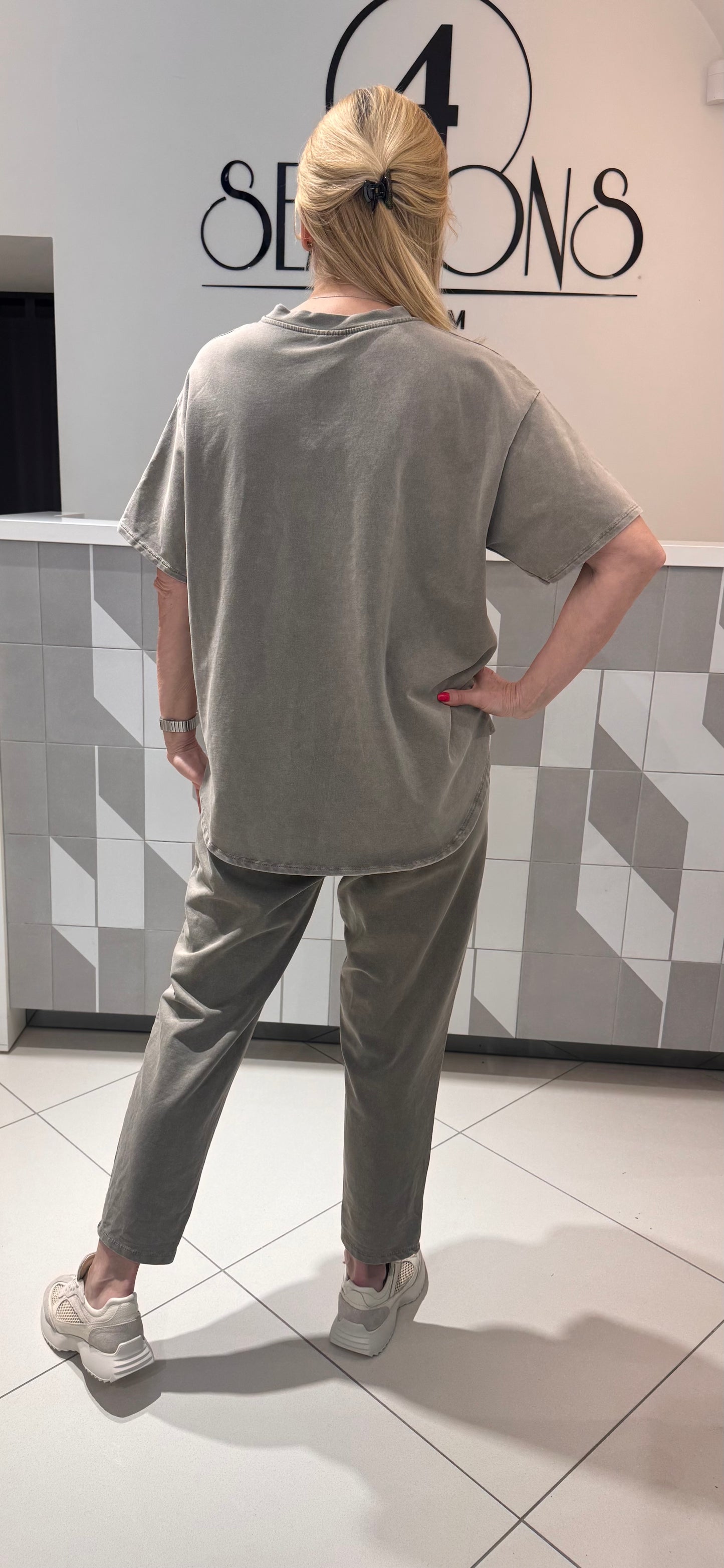Laisvalaikio kostiumas (Ko250)