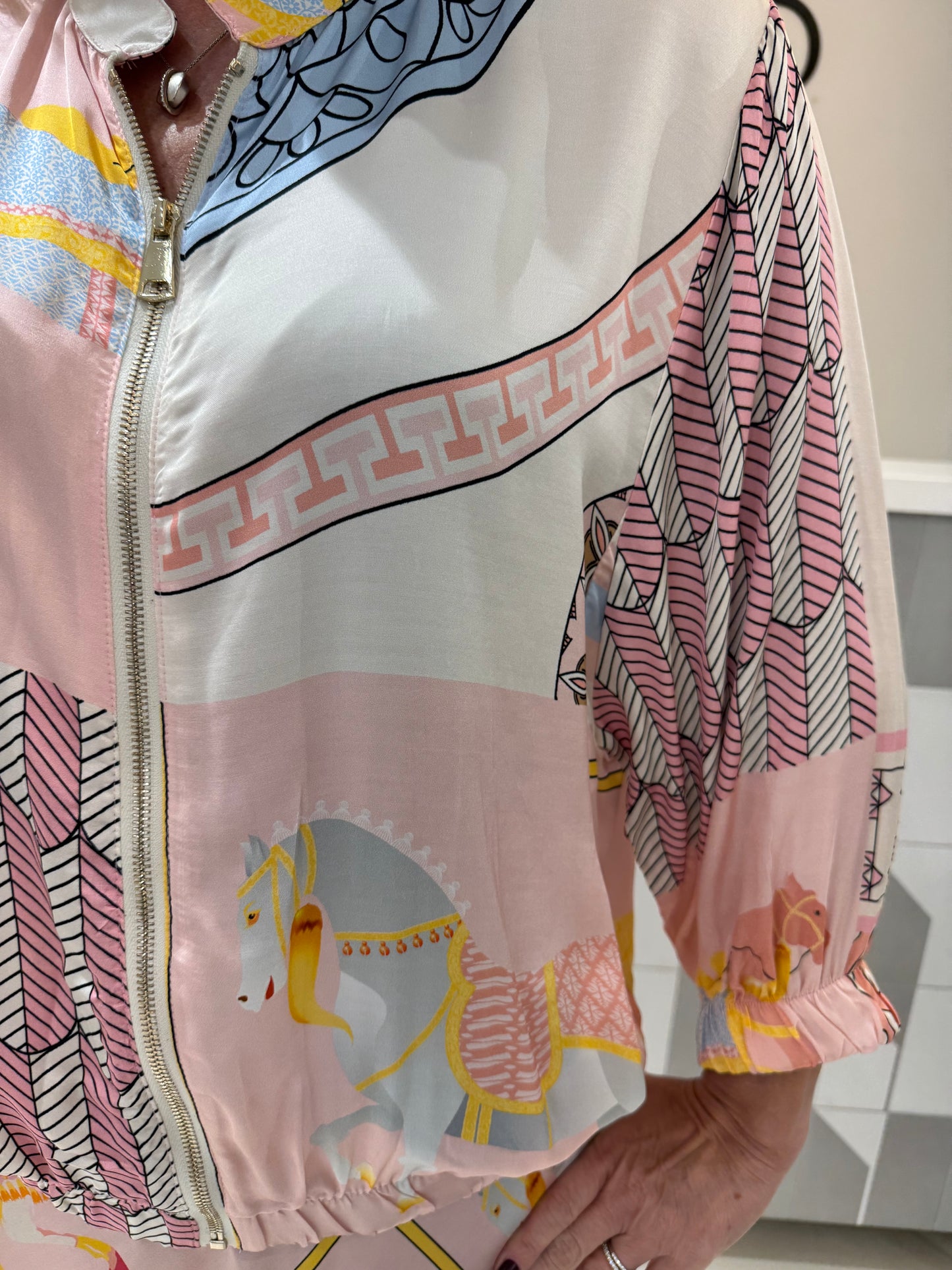 Švarkas-bomberis (Sv163)