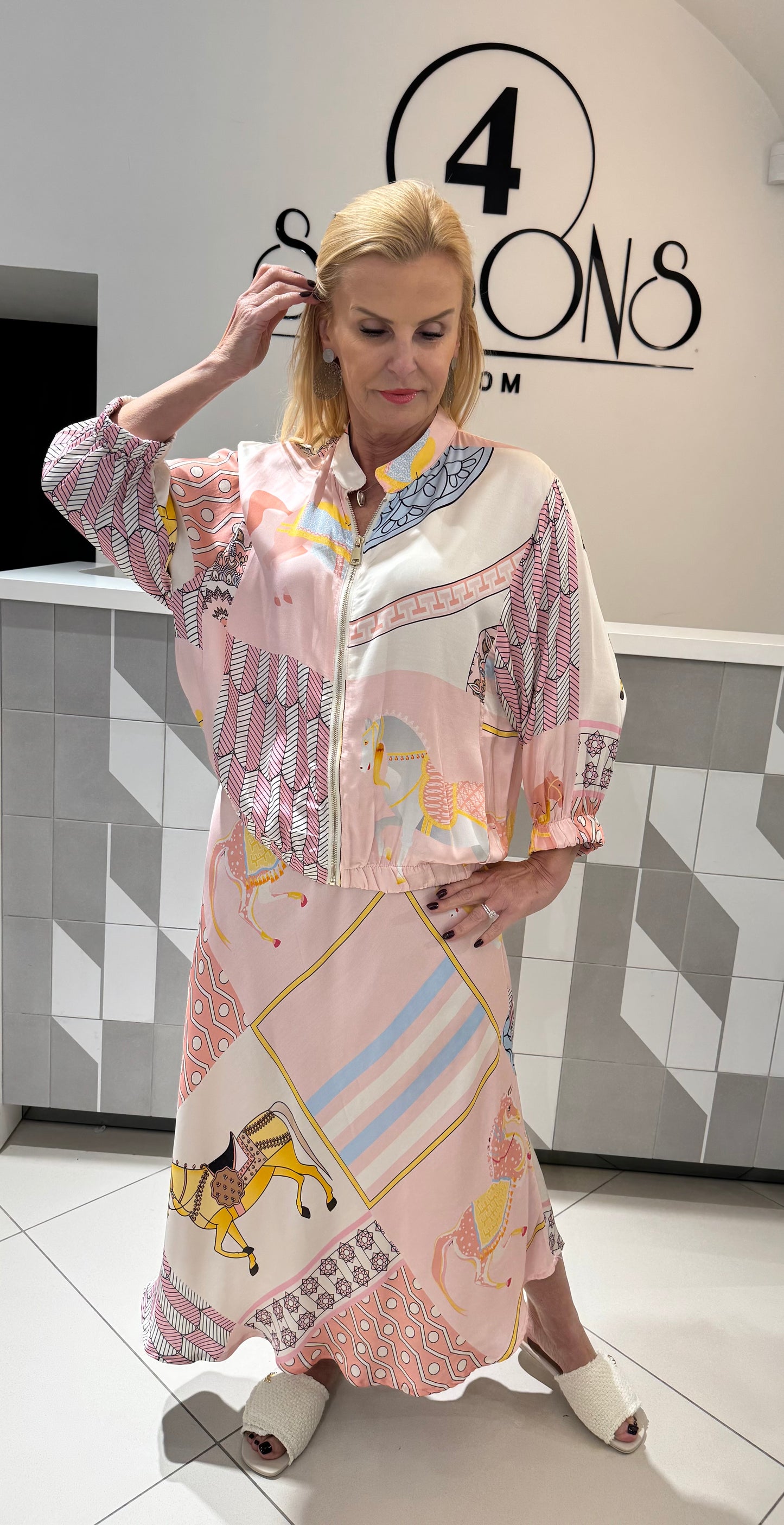 Švarkas-bomberis (Sv163)