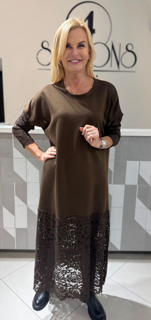 Ilga suknelė su neriniais (S169)