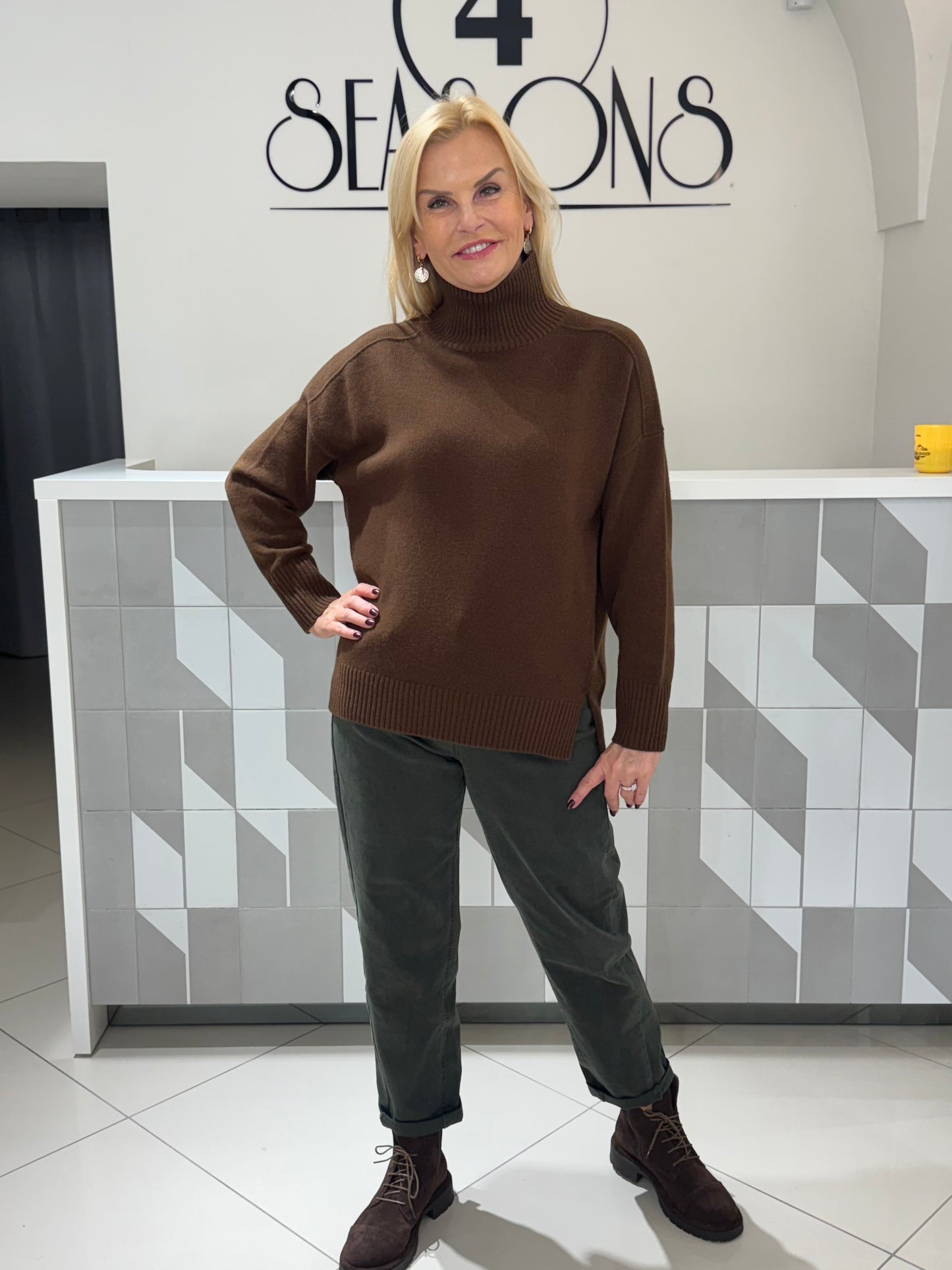 Kašmyro vilnos megztinis (M458)