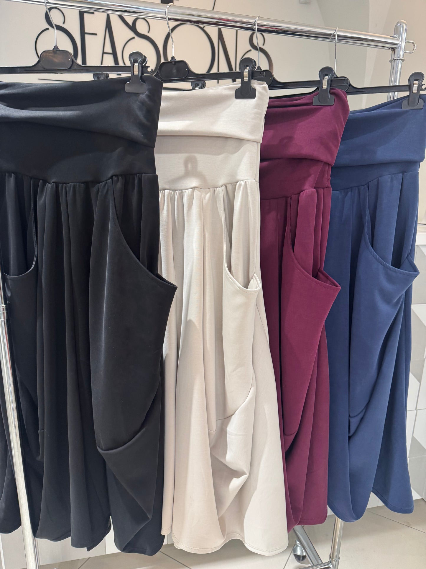 Sijonkelnės (Si103)