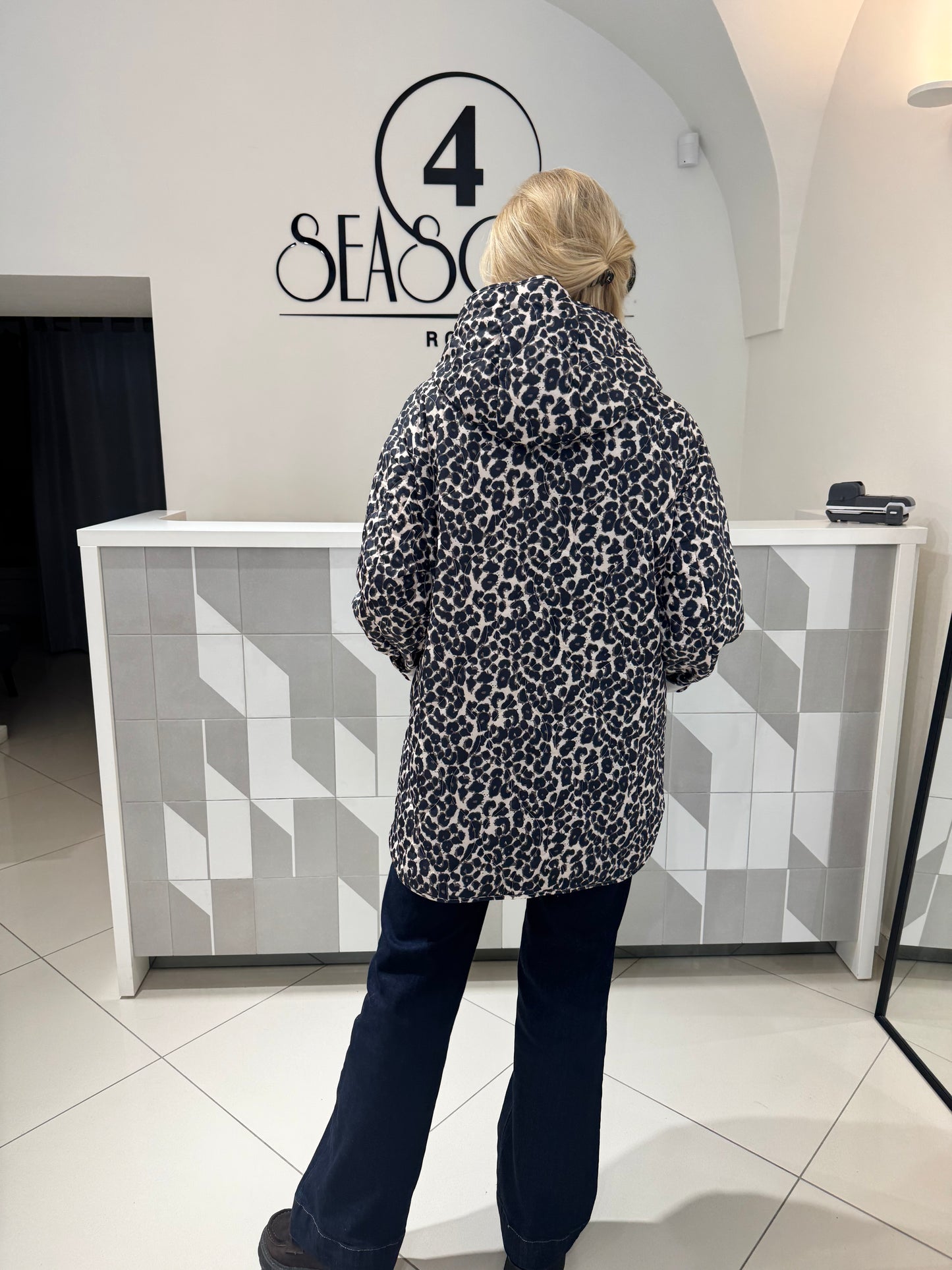 Dvipuse striukė (B234)