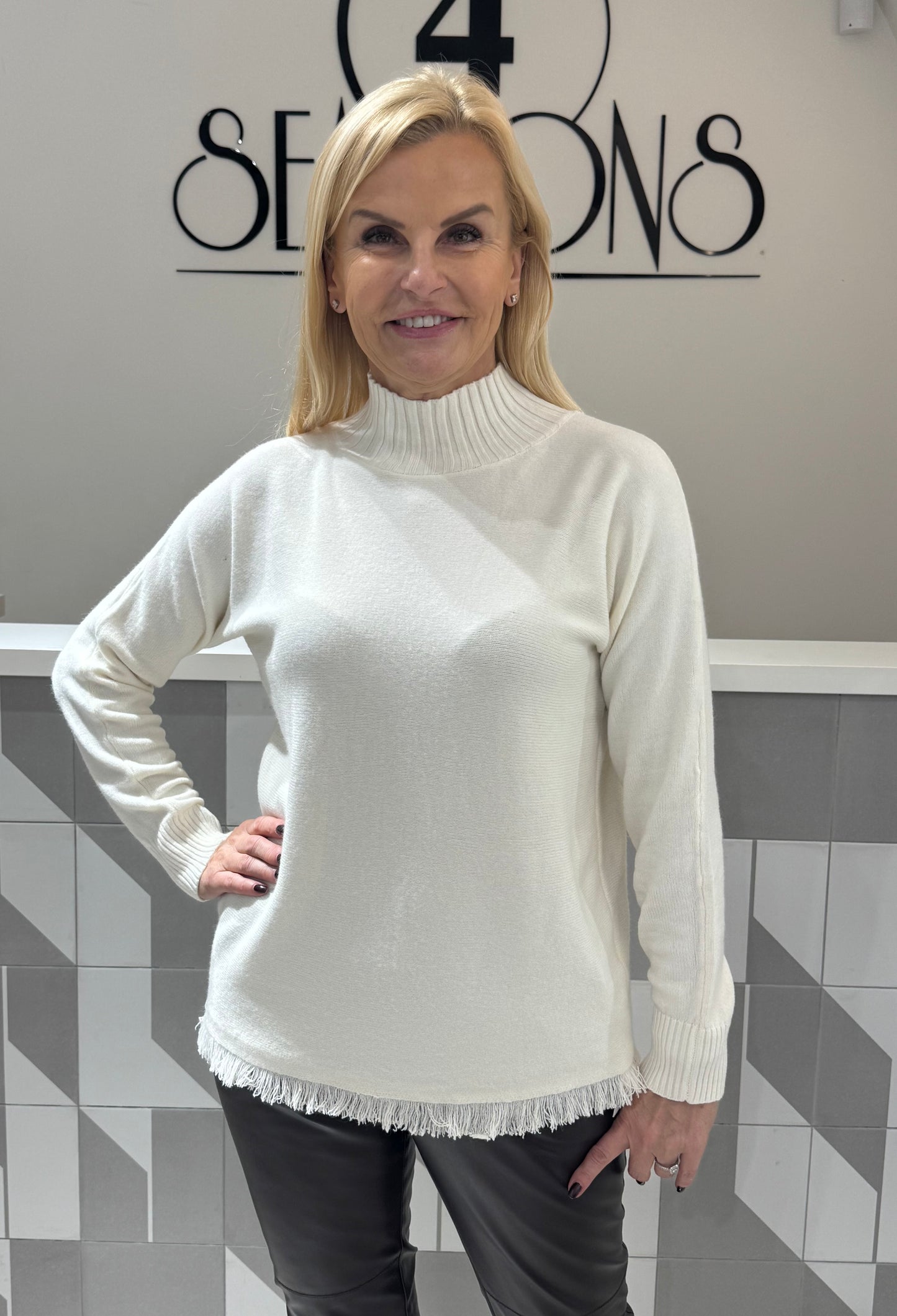 Megztukas aukštu kaklu (M476)