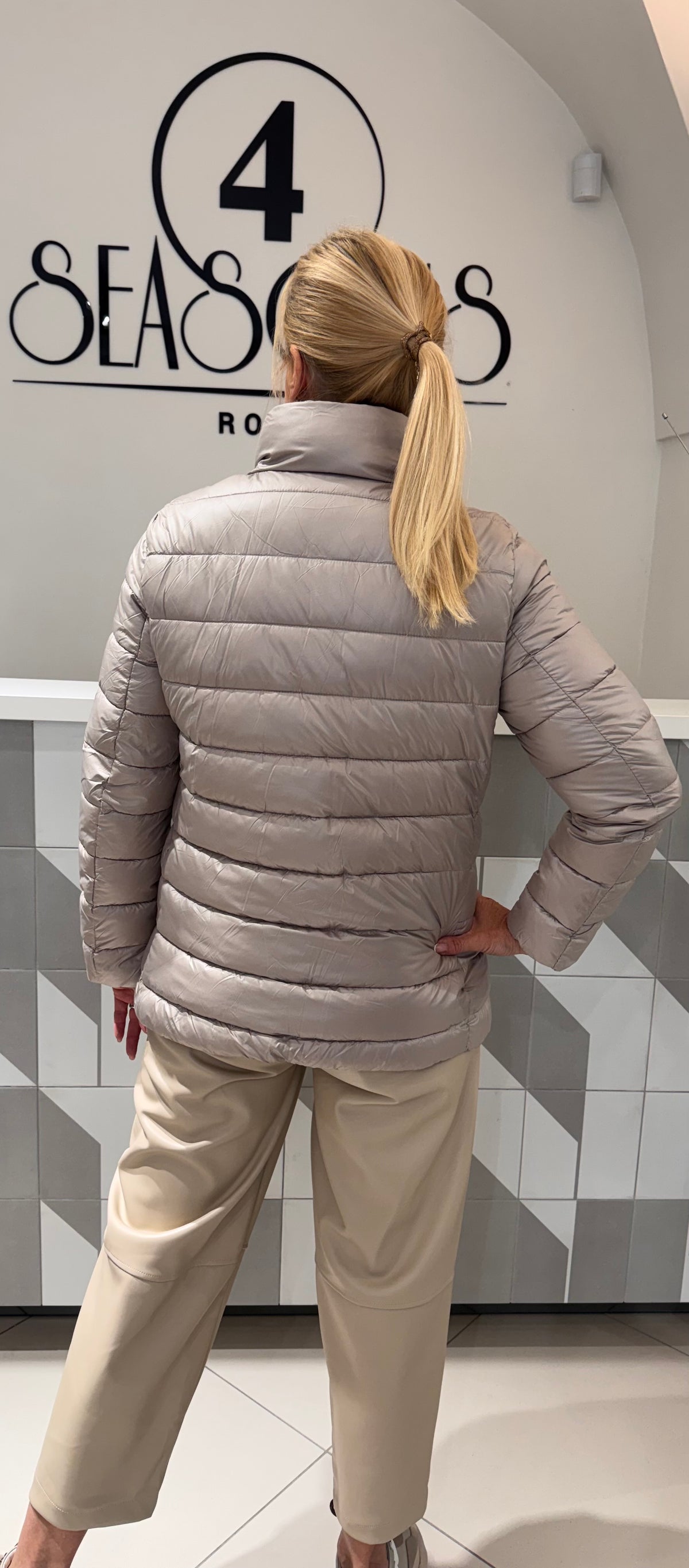 Striukė su kailine liemene (Kp41)