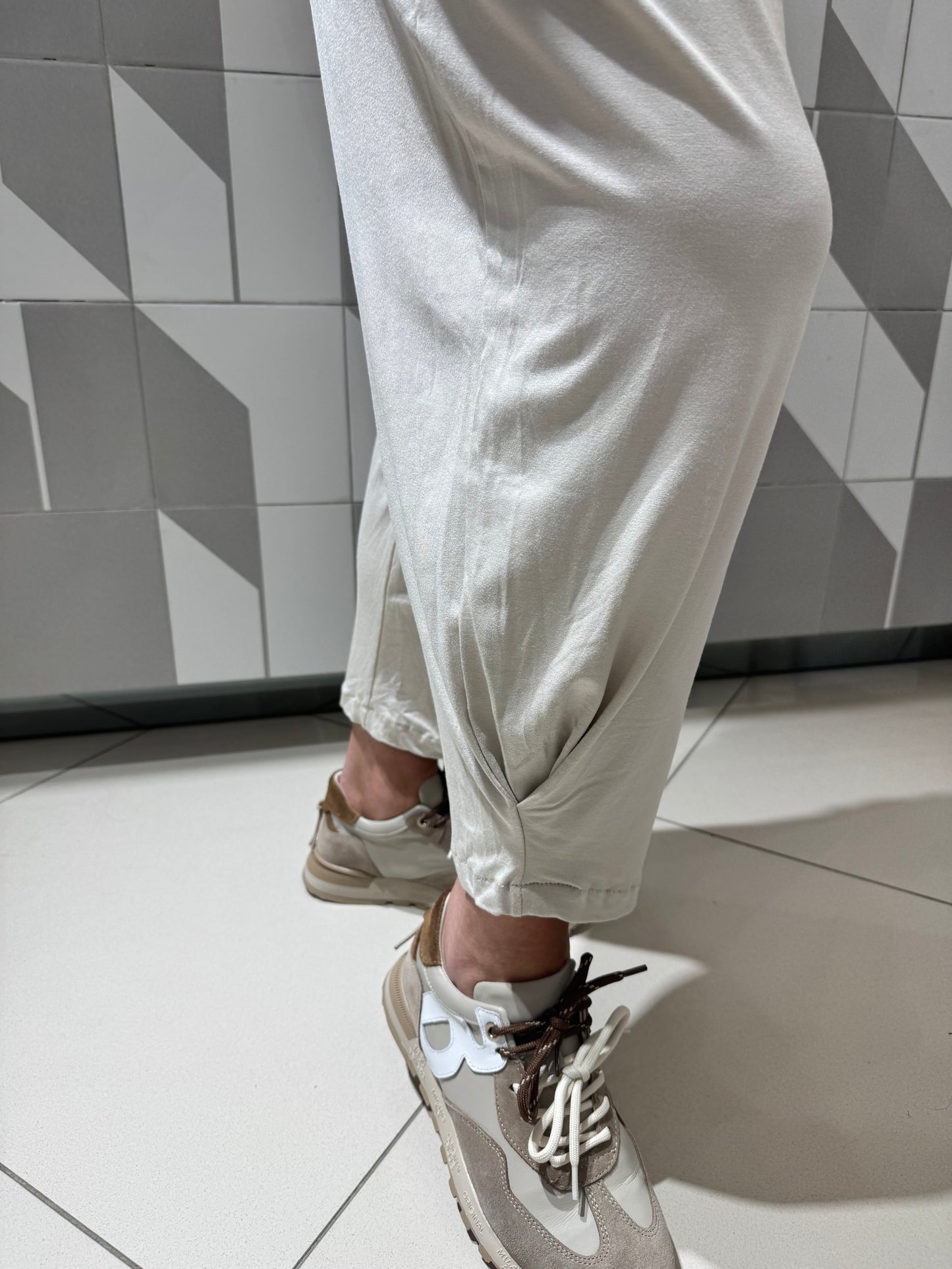 Laisvalaikio kostiumas (ko212)