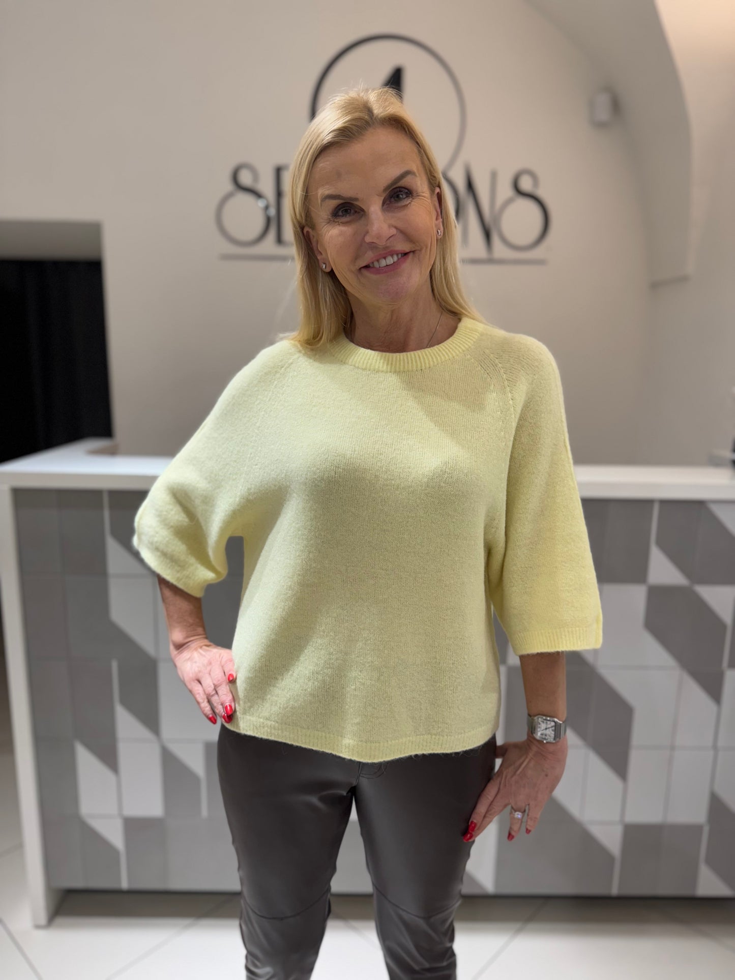 Baby alpakos megztukas patrumpintomis rankovėmis (P260)