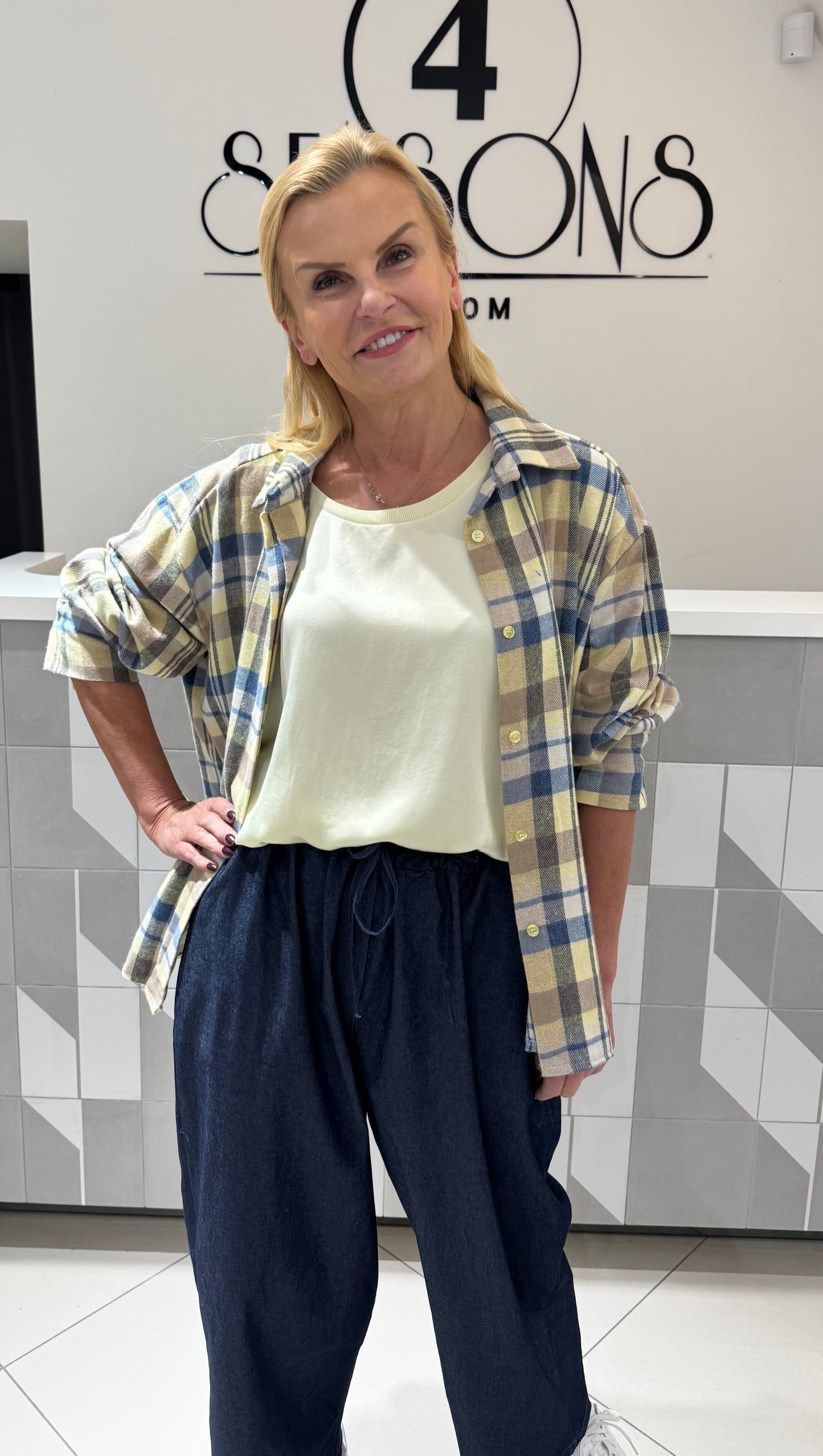 Languoti marškiniai (P900)