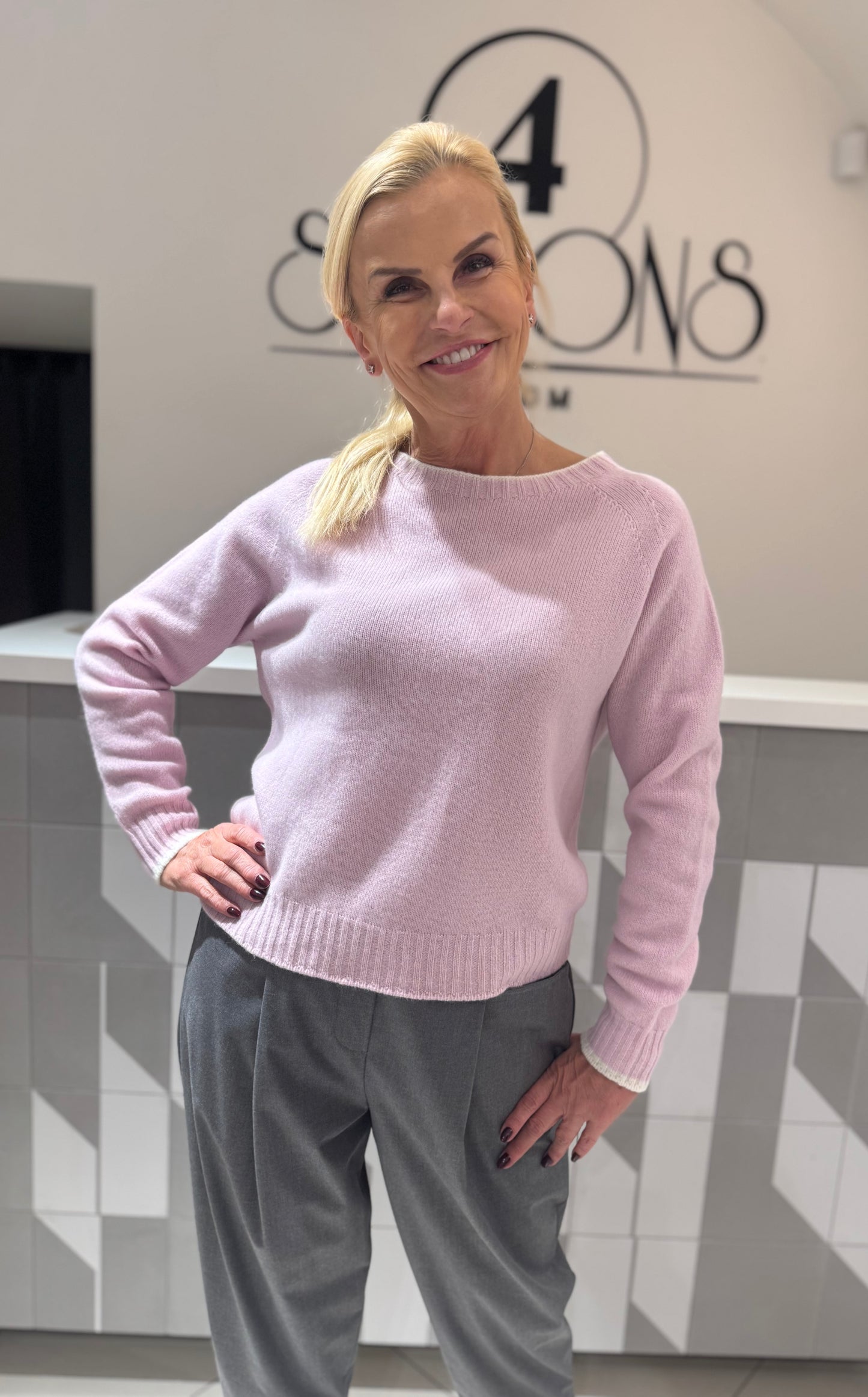 Lanos vilnos megztinis (M449)