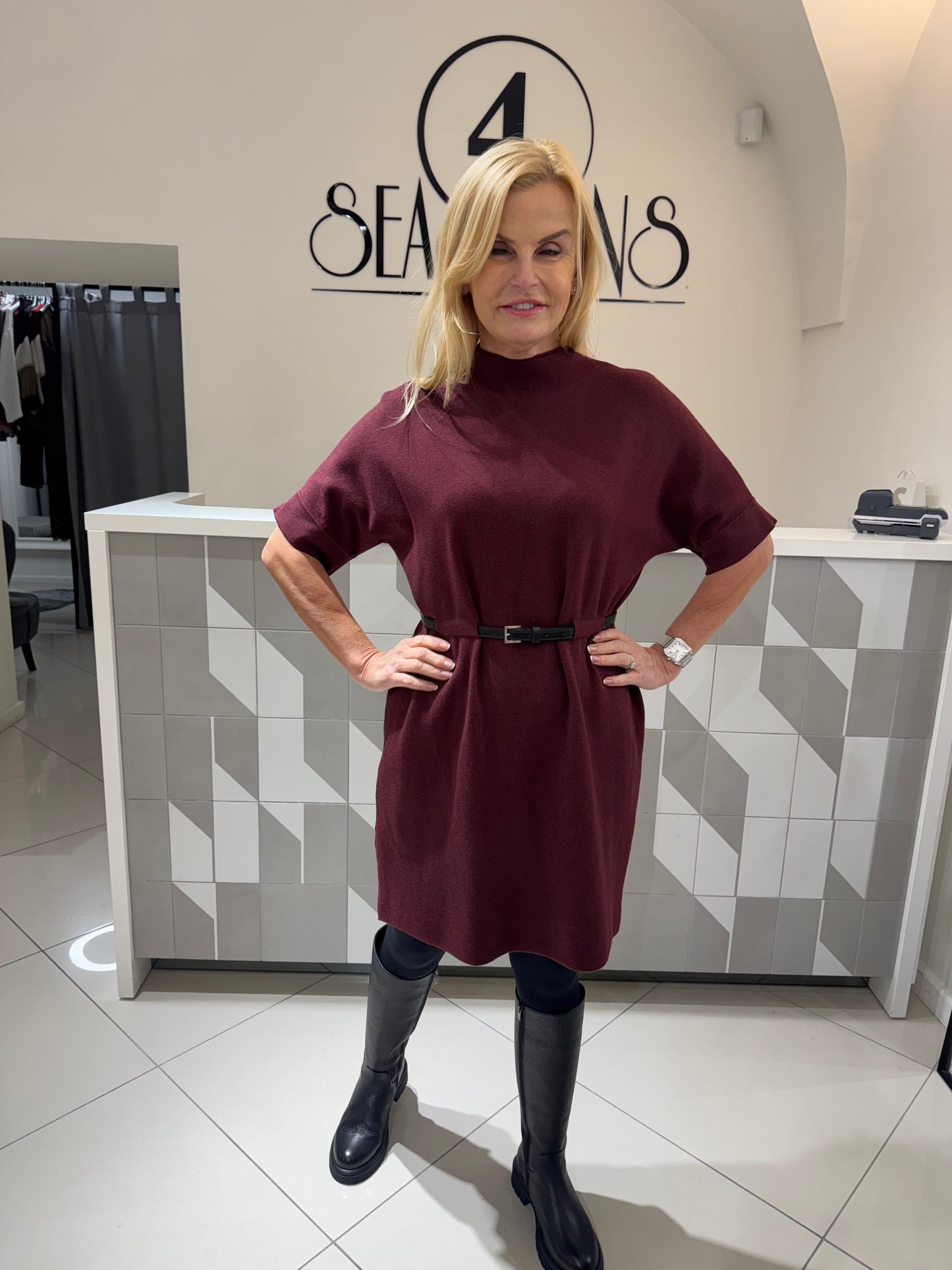 Suknelė su diržiuku (S179)