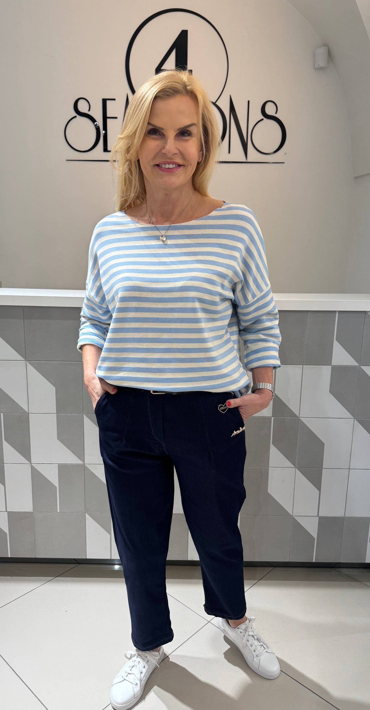 Dryžuota palaidinė (p859)