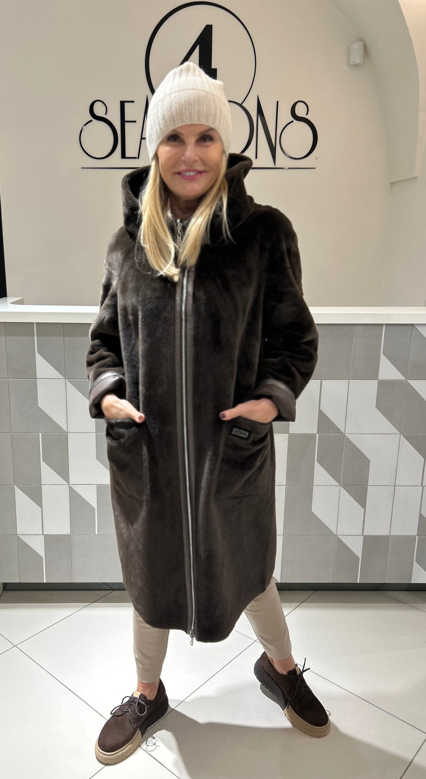 Dvipusiai lengvi kailinukai (Kp19)