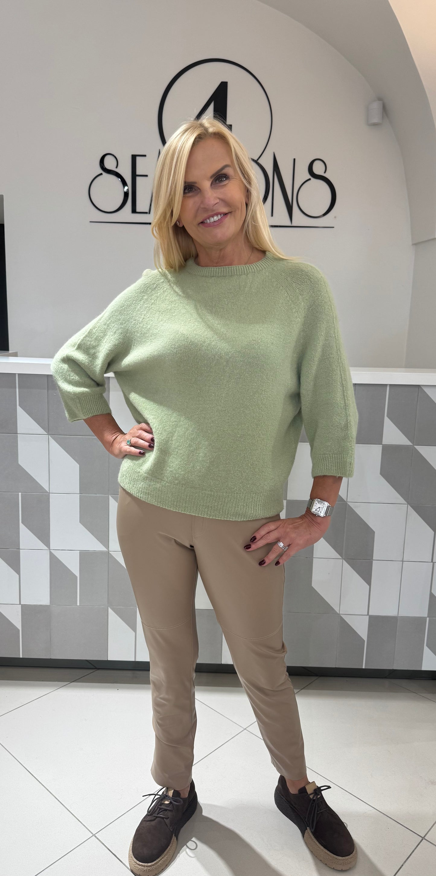 Megztukas su baby alpakos vilna su 3/4 rankovėmis (m433)