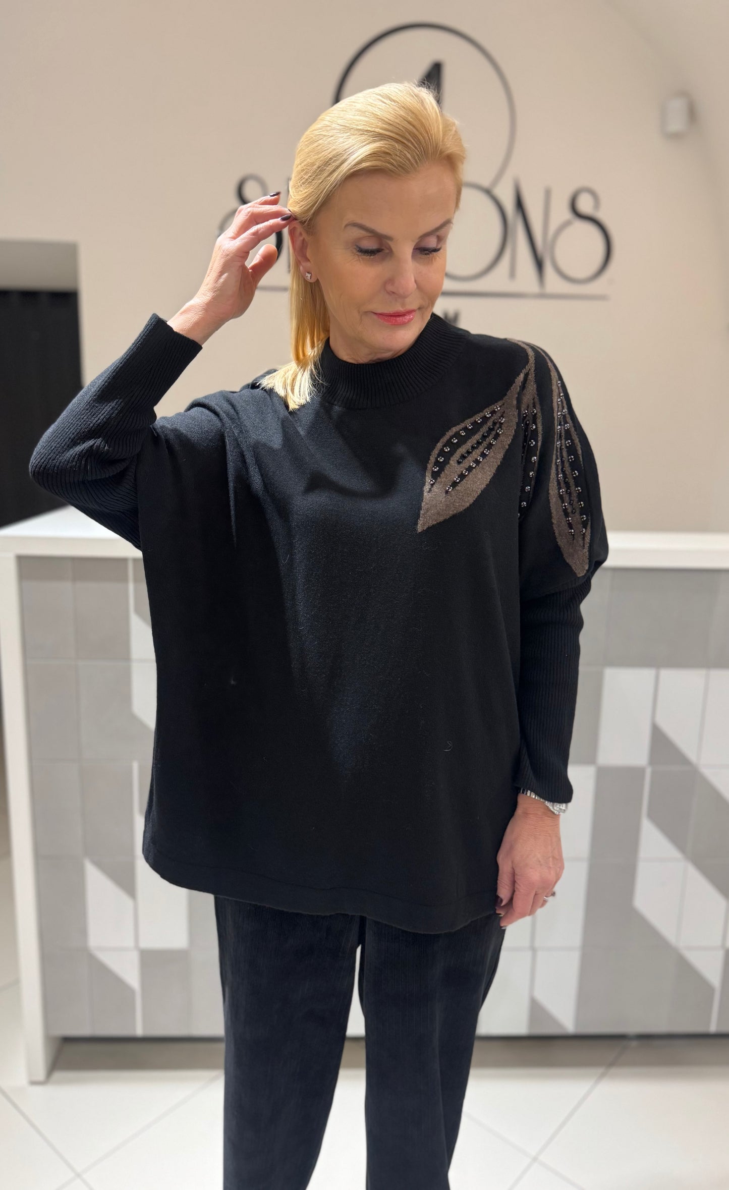 Megztinis didesniam dydžiui (M485)