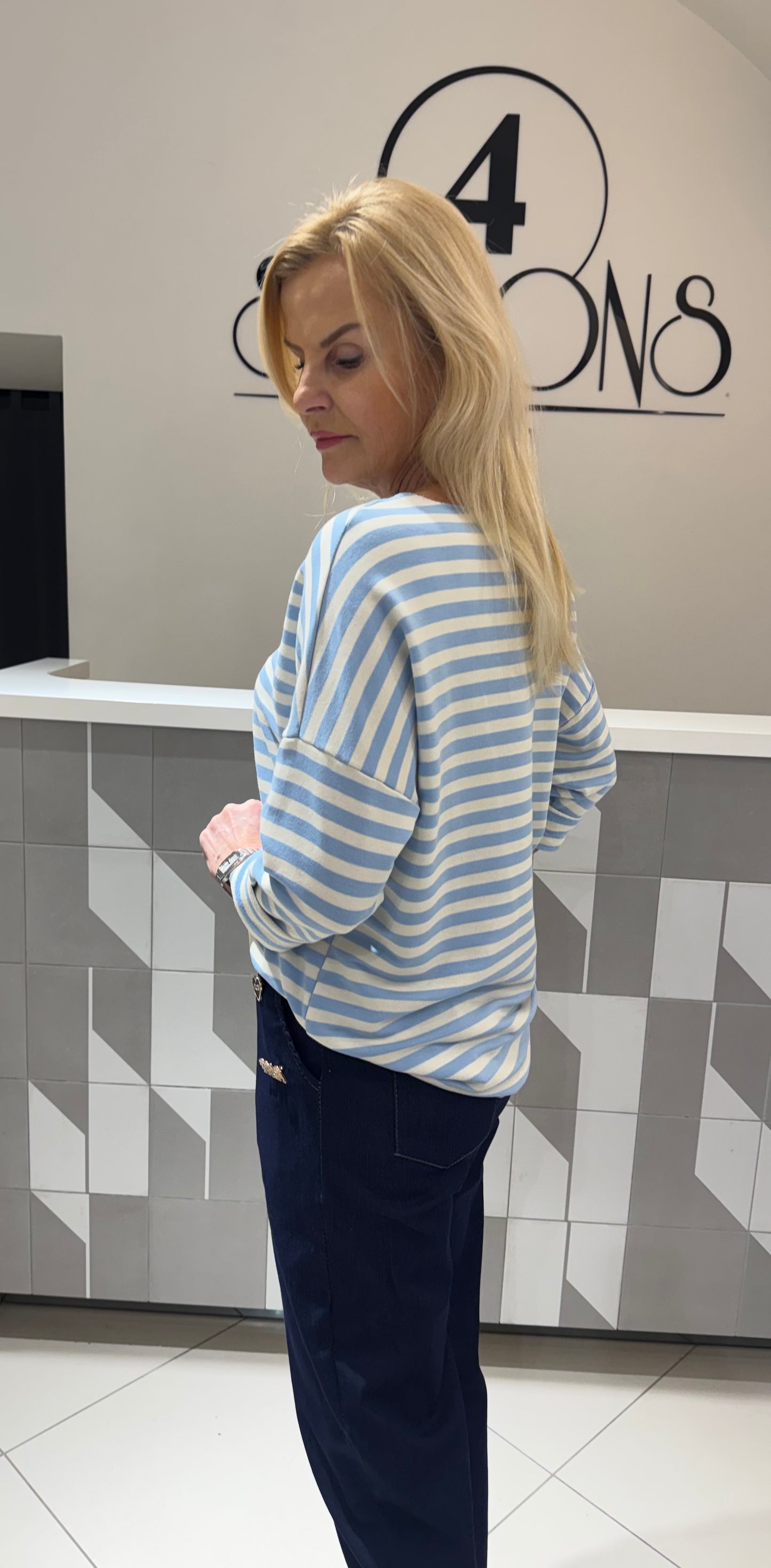 Dryžuota palaidinė (p859)