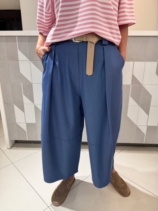 Plono džinsinio audinio kelnės didesniam dydžiui su dirželiu (K591)