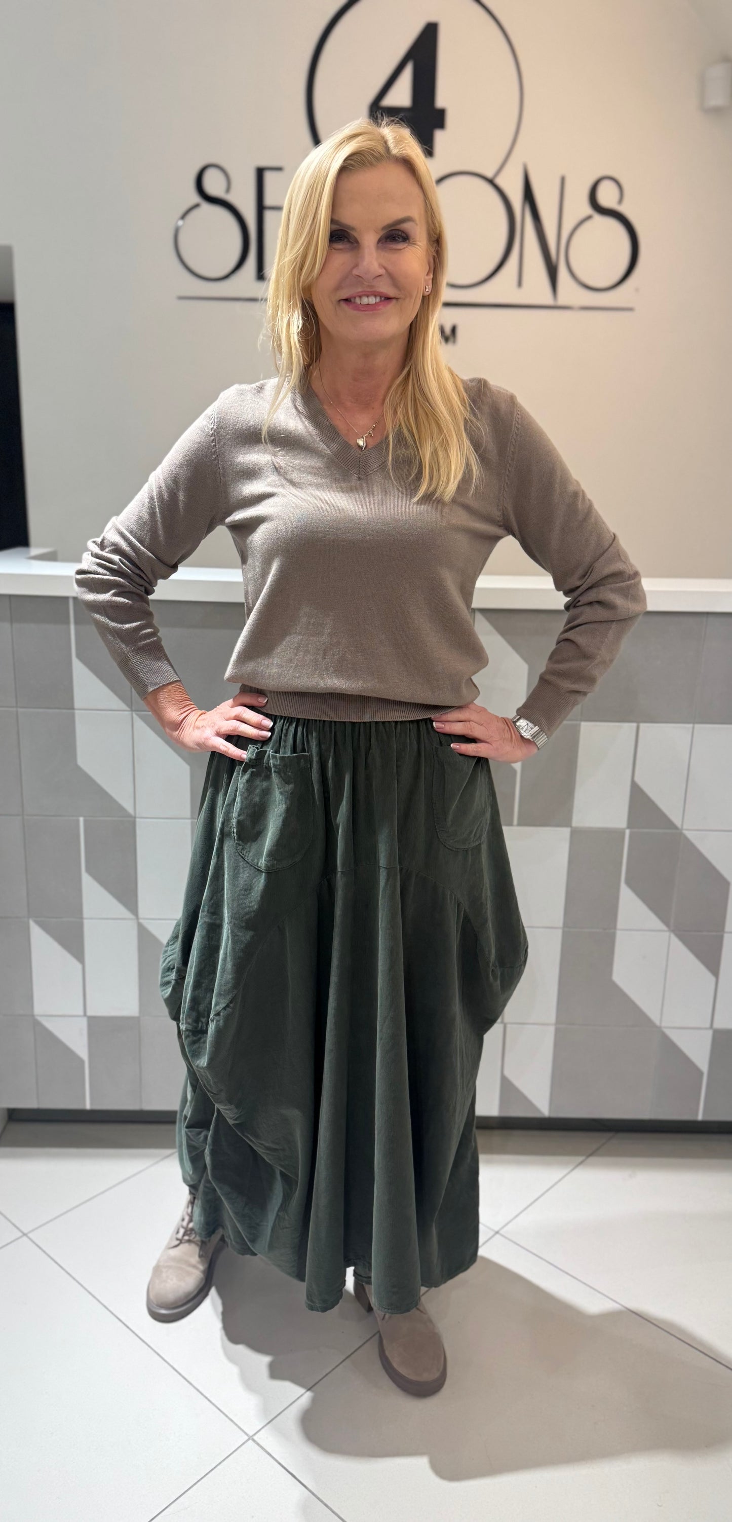 Megztukas V kaklu (M465)