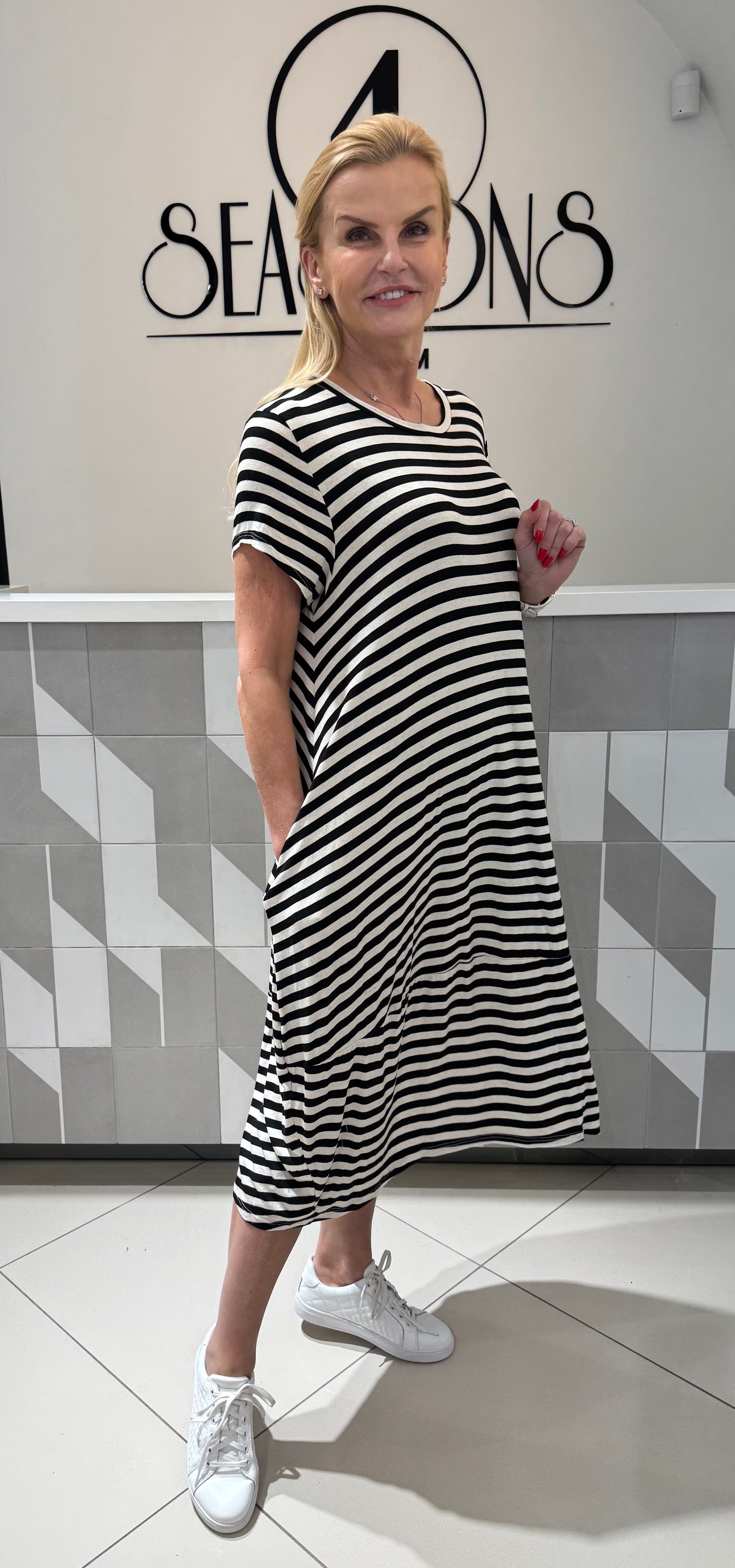 Dryžuota suknelė(S229)