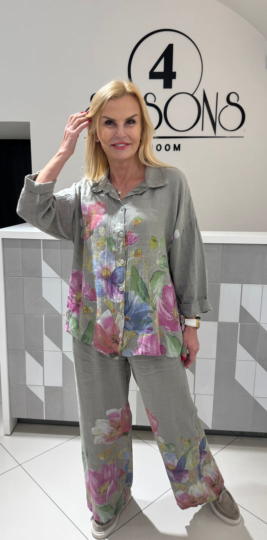 Lino kostiumėlis su gėlėmis (Ko228)