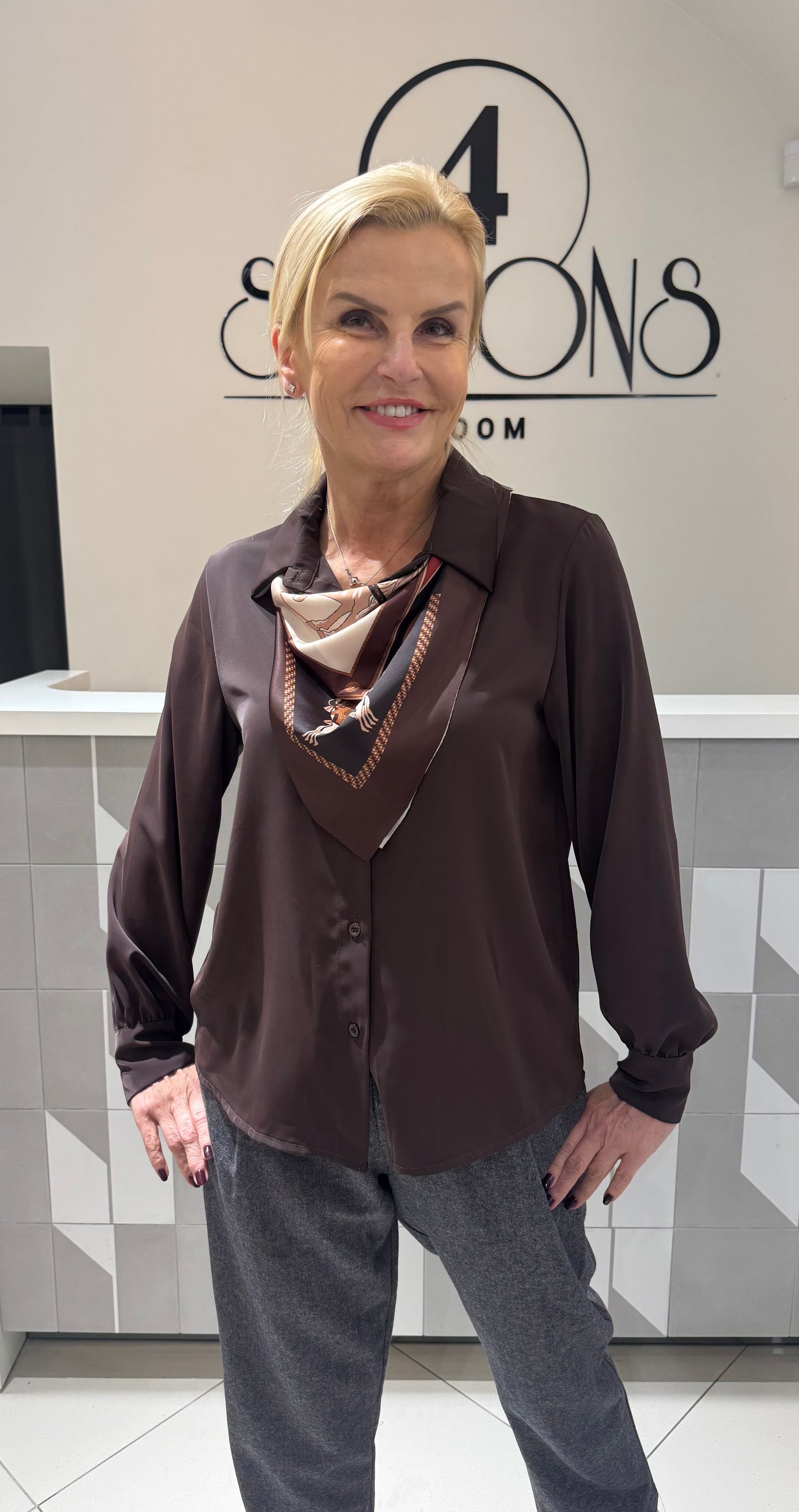 Marškiniai su skara (P861)