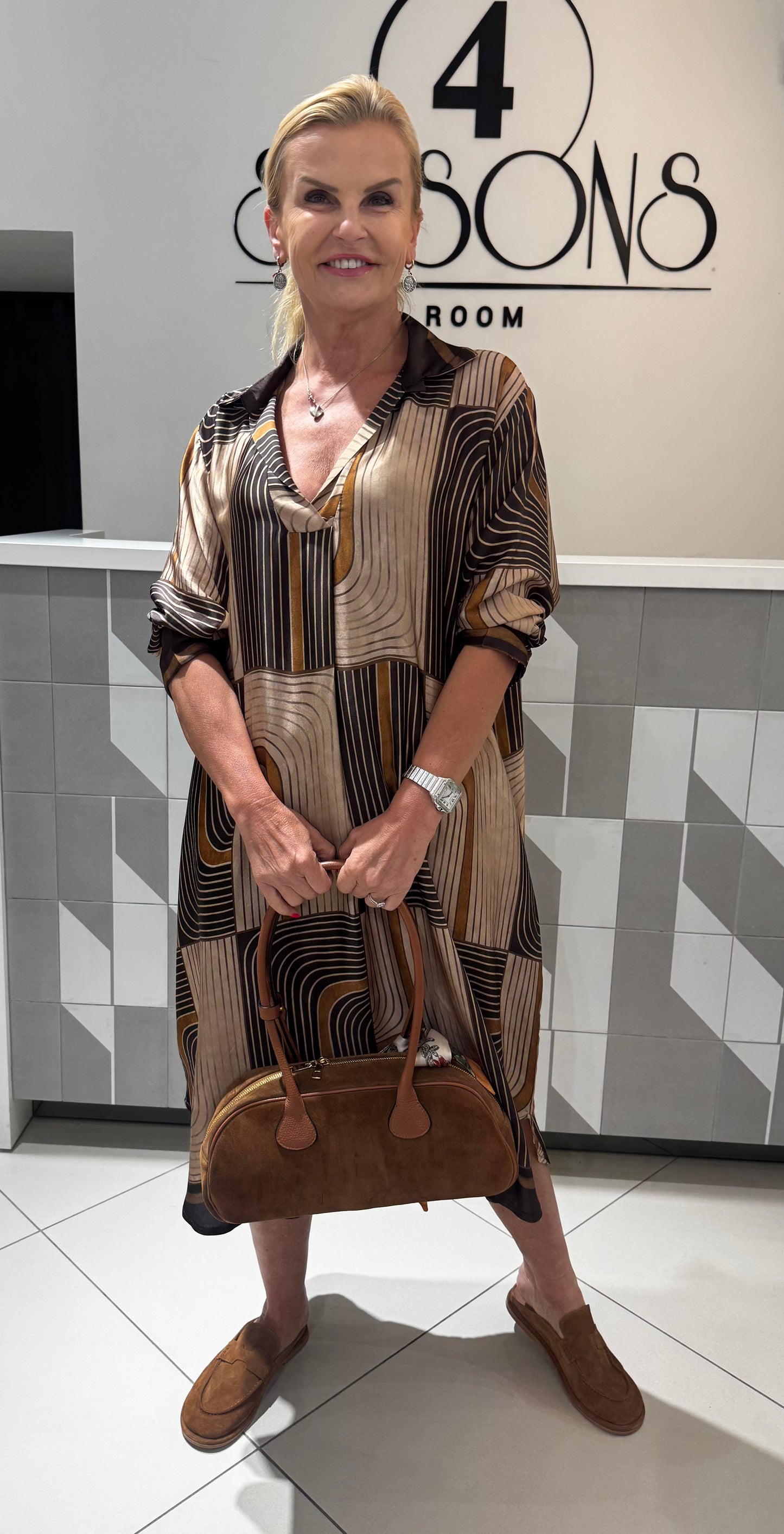 Rankinė skeltinės odos(R71)